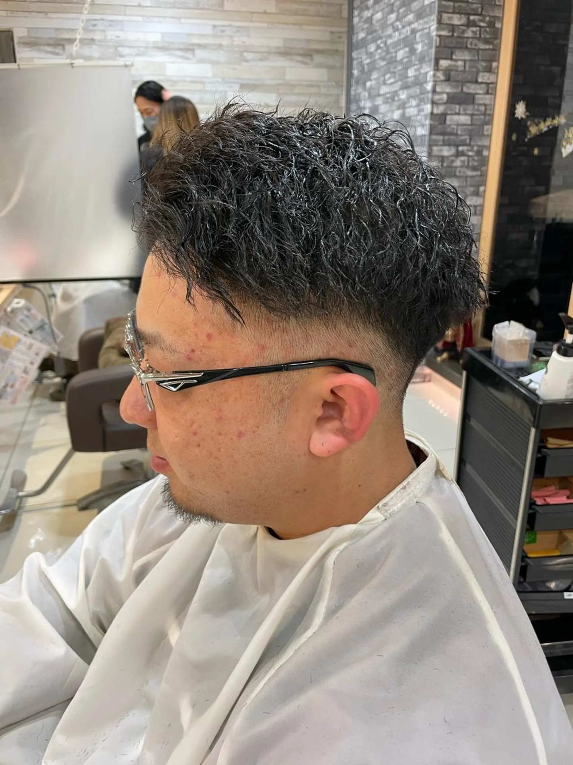 パーマ メンズ ザクザクレイヤー 🍀/ブリーチ/小田のヘアスタイル