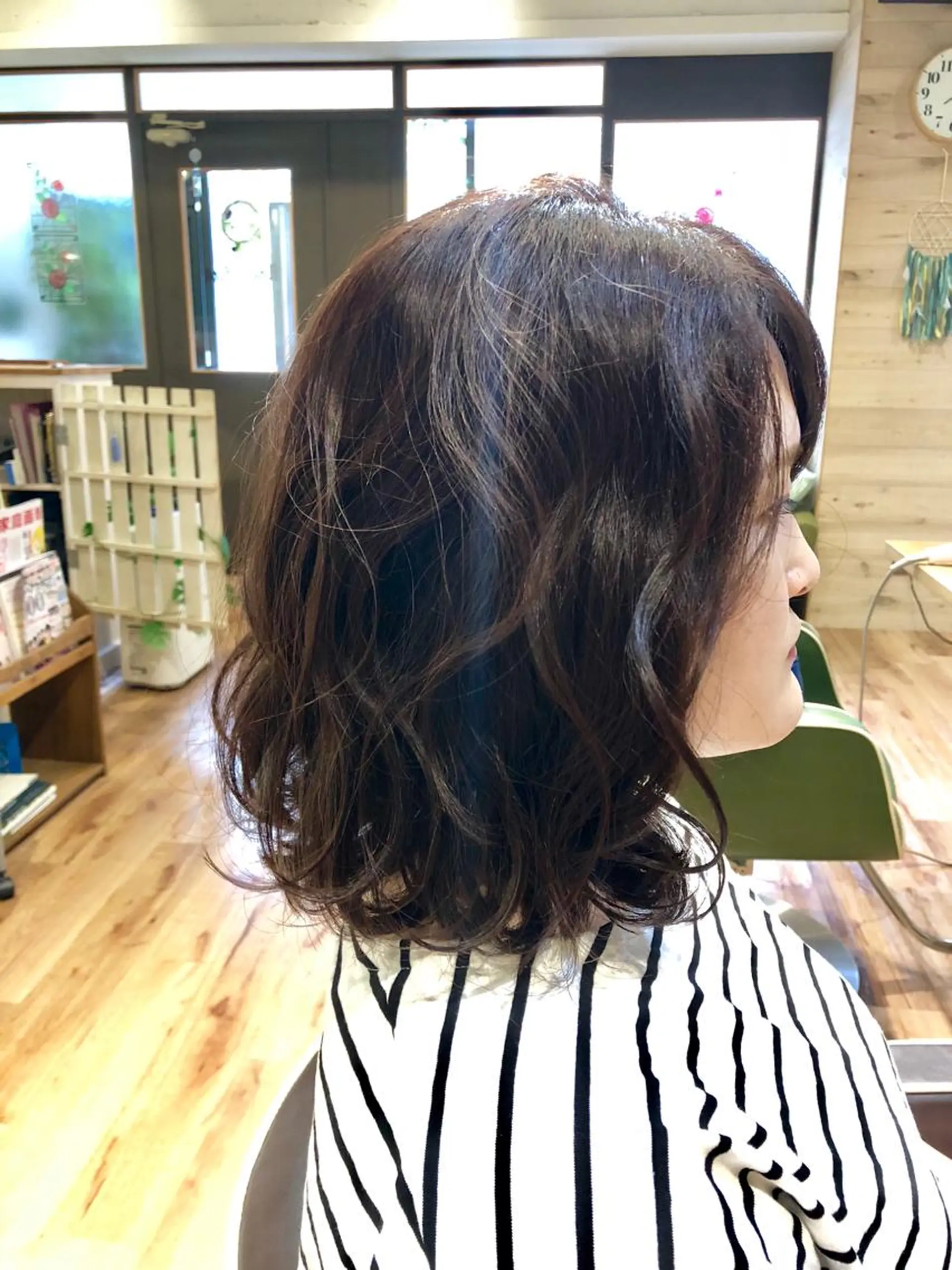 ミディアム カラー カット ヘアカラー トリートメント 青野 文香のヘアスタイル