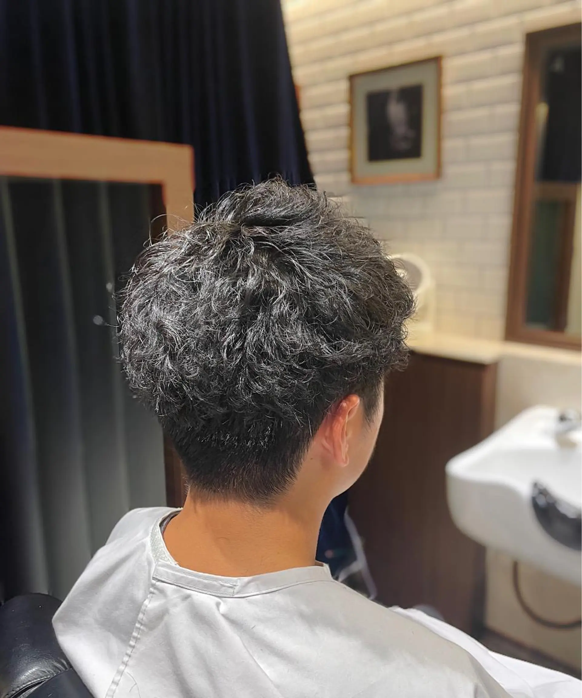 ショート パーマ メンズ マッシュ メンズパーマ スパイラルパーマ カット パーマ NEXUS ZA FIRST 銀座所属・岡崎 隆晟のヘアスタイル