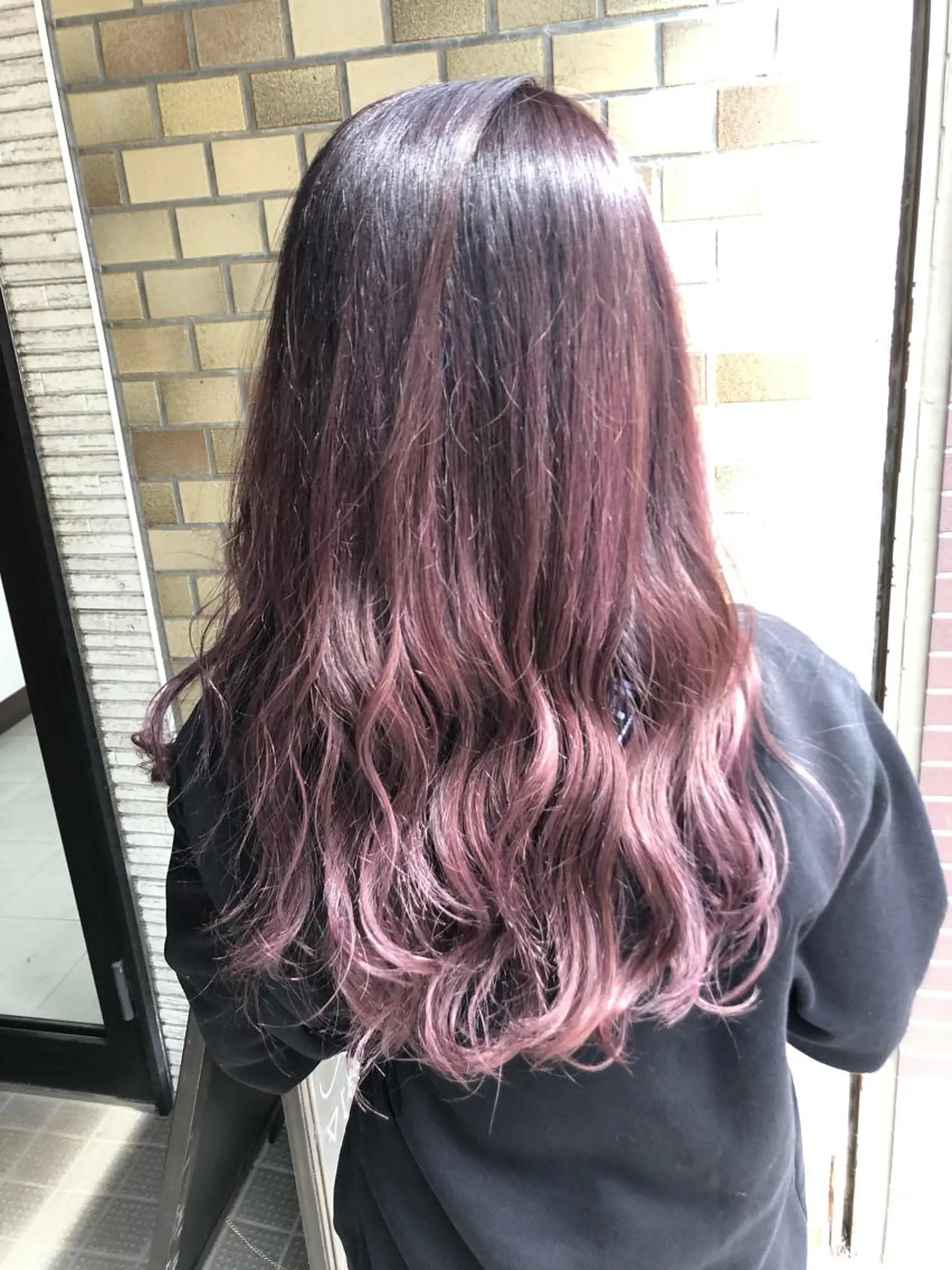 ロング カラー グラデーションカラー ピンクカラー ピンクパープル パープルカラー 永井 悠大のヘアスタイル