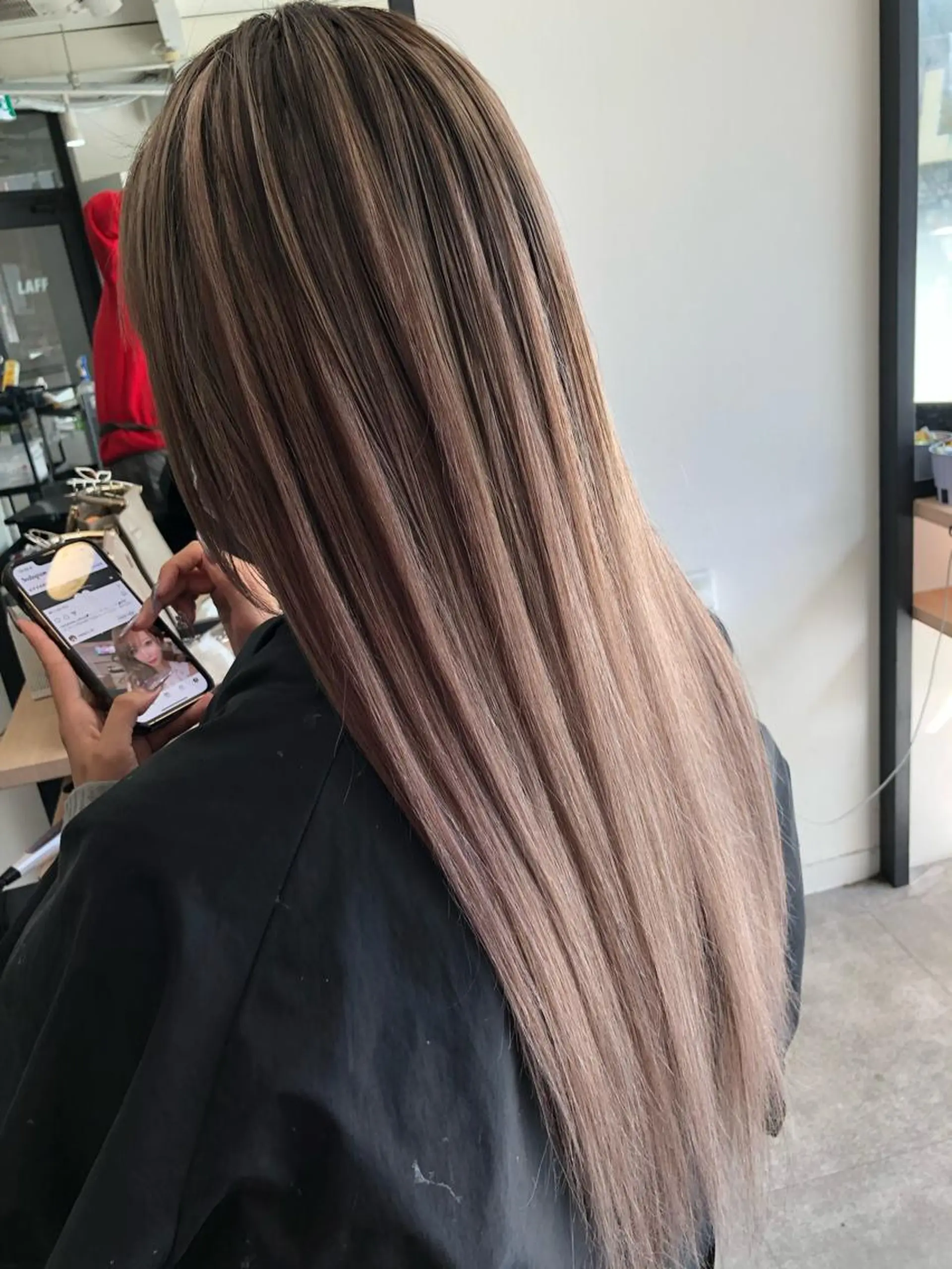 ロング カラー ヘアアレンジ バレイヤージュ エクステ レイヤーカット ロング カット ヘアカラー トリートメント エクステ ヘアセット づまさん カラーエクステ難波のヘアスタイル