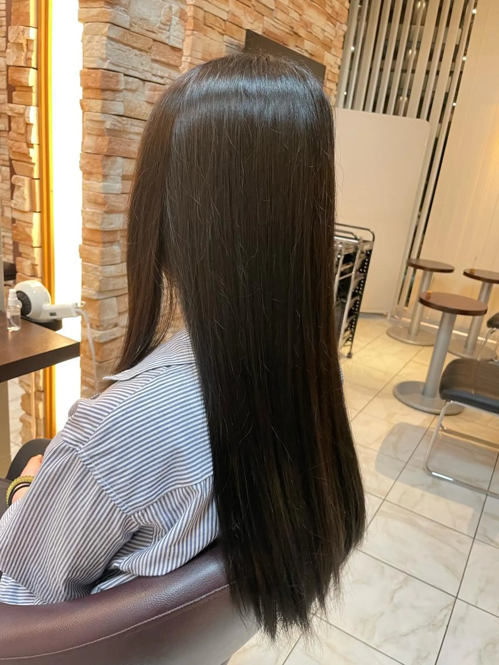 ロング ヘアカラー 新籾 尚哉のヘアスタイル