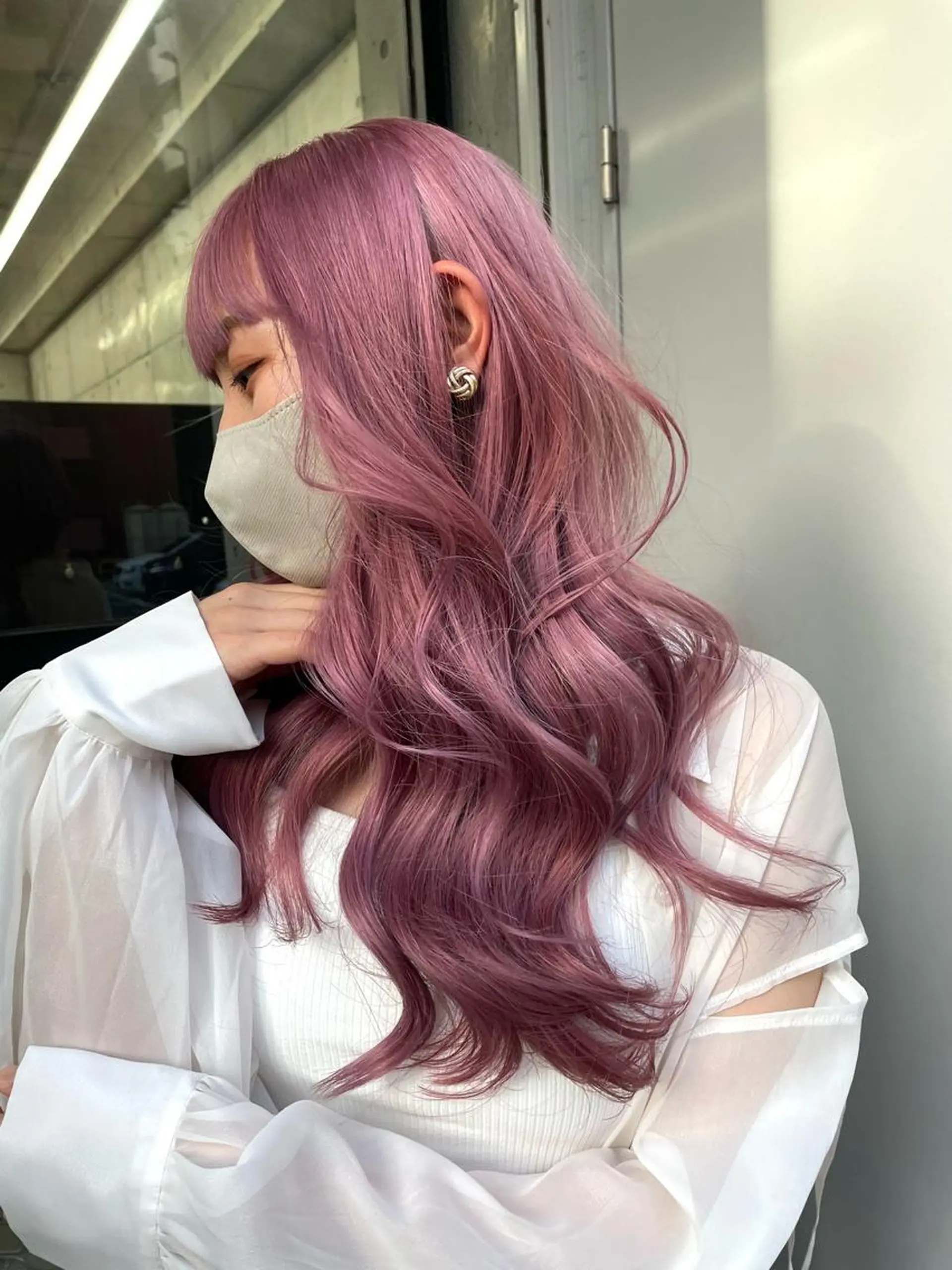 ロング アッシュ アッシュグレー アッシュグレージュ ハイライト レイヤーカット Blonde nagoya sakae所属・岡留 愛美のヘアスタイル