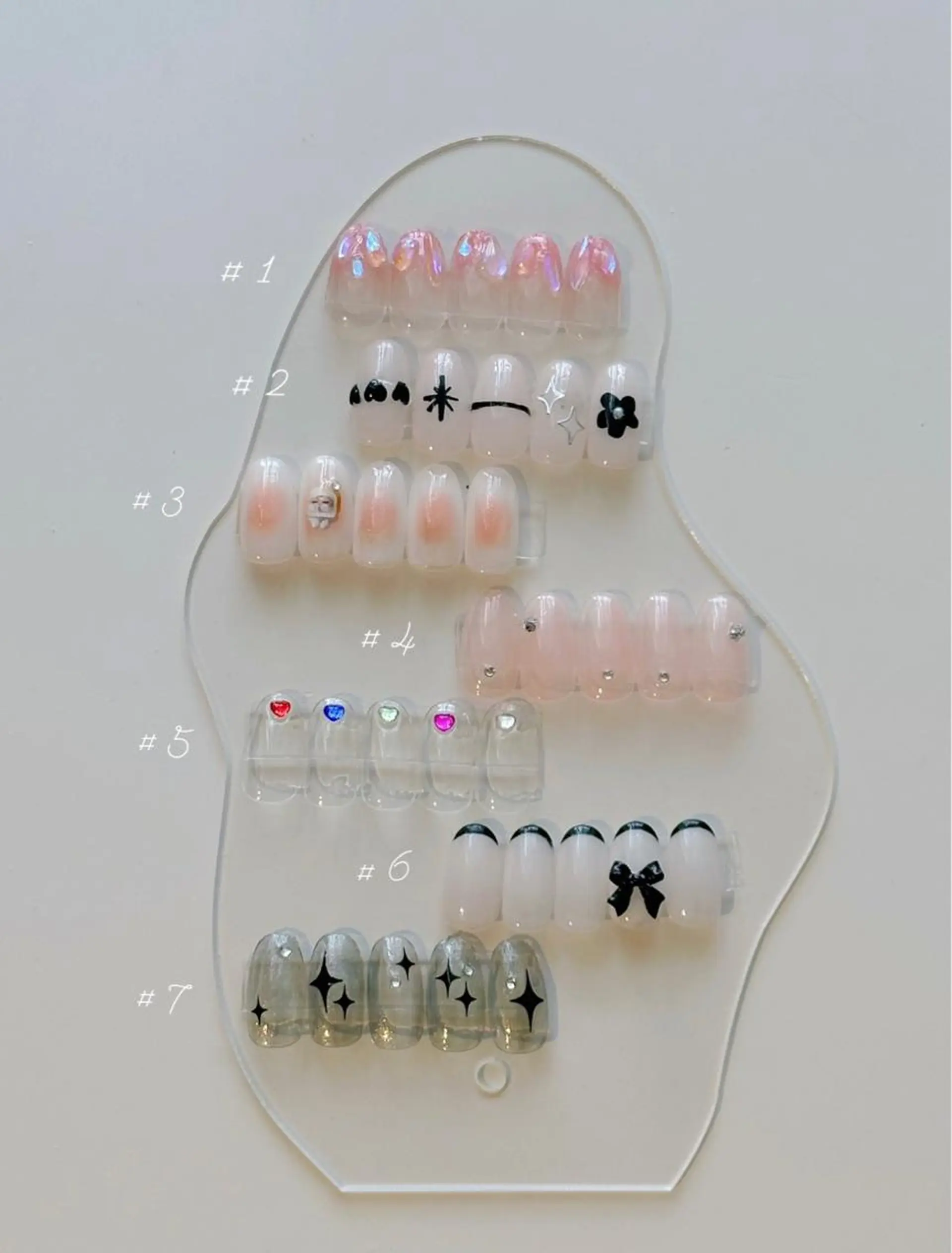 ネイル チークネイル ガーリー ハート 韓国ネイル ラメ(グリッター) ハンドネイル tsugi nailのネイルデザイン