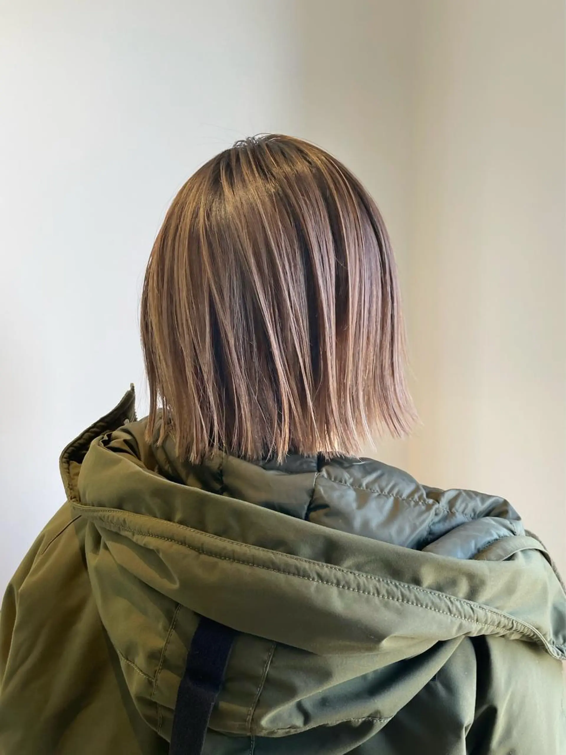 ショート カラー ボブ 外ハネヘア カット ヘアカラー トリートメント ヘアセット メンズ特化 パーマ/オザワのヘアスタイル