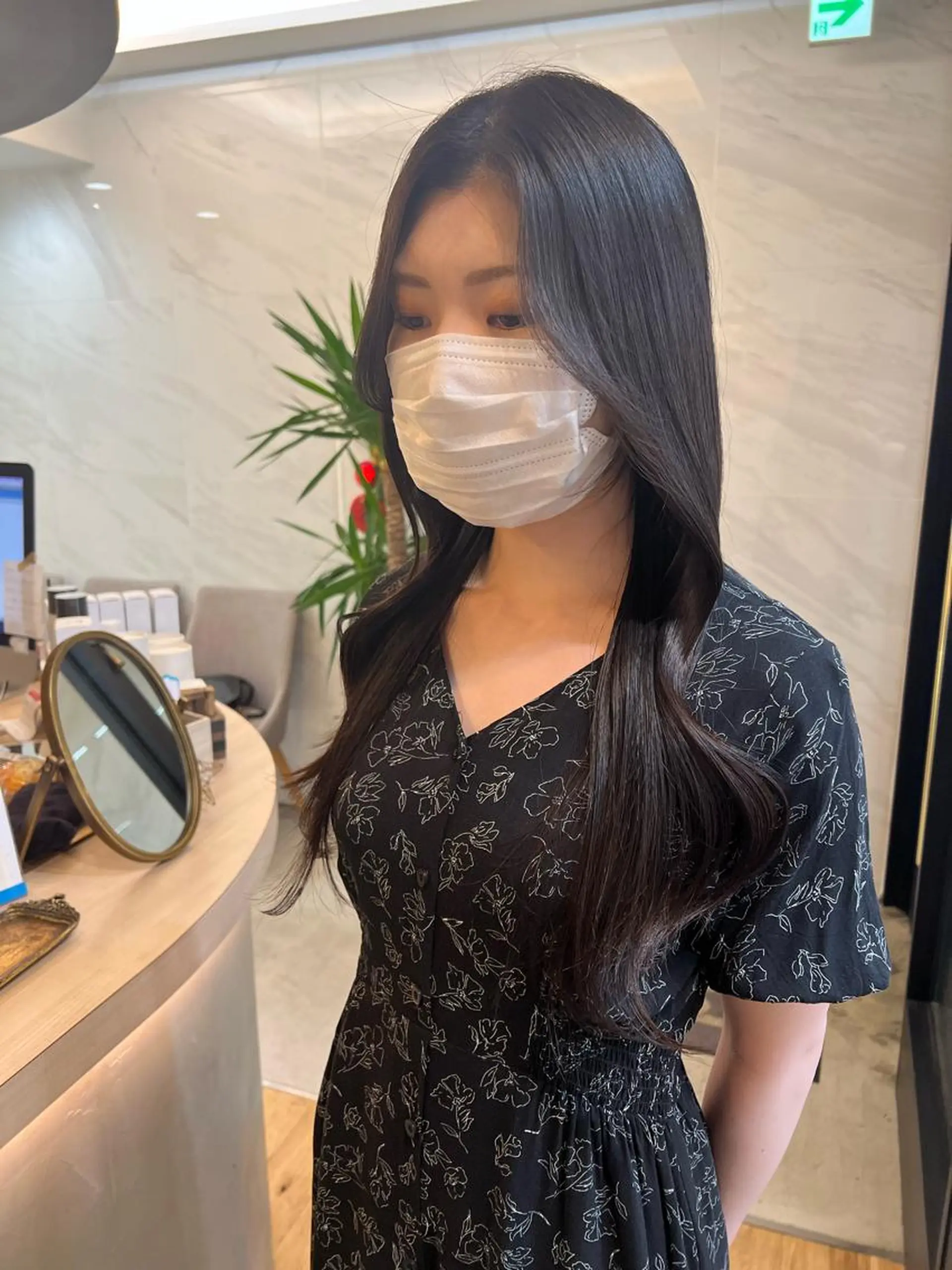 ロング 顔まわりレイヤー レイヤーカット カット 🩶韓国/似合わせ/ さわ🩶のヘアスタイル