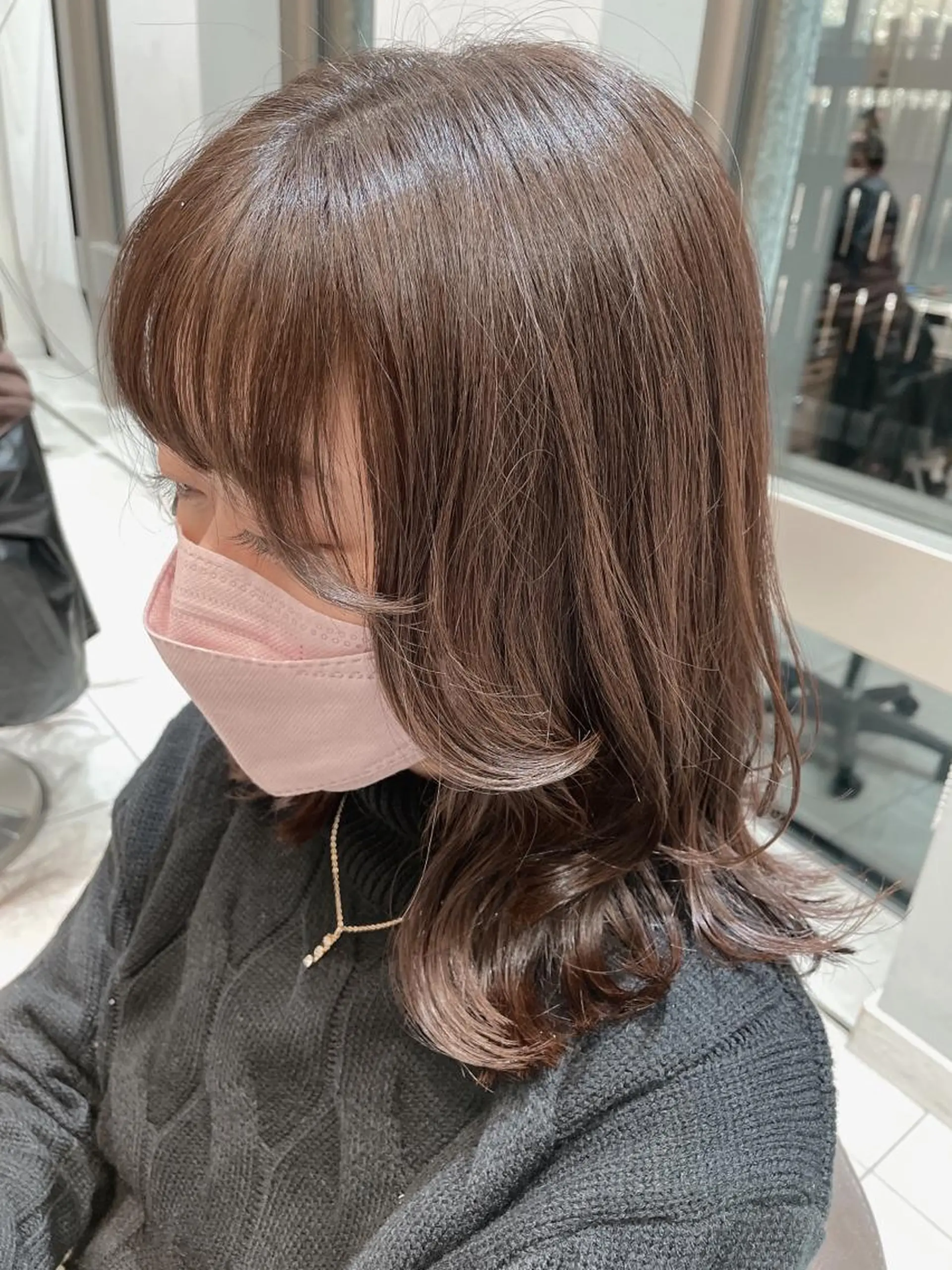 ミディアム カラー ベージュカラー 顔まわりレイヤー レイヤーカット カット ヘアカラー トリートメント 🦖鶴岡香純🦖 産休中のヘアスタイル