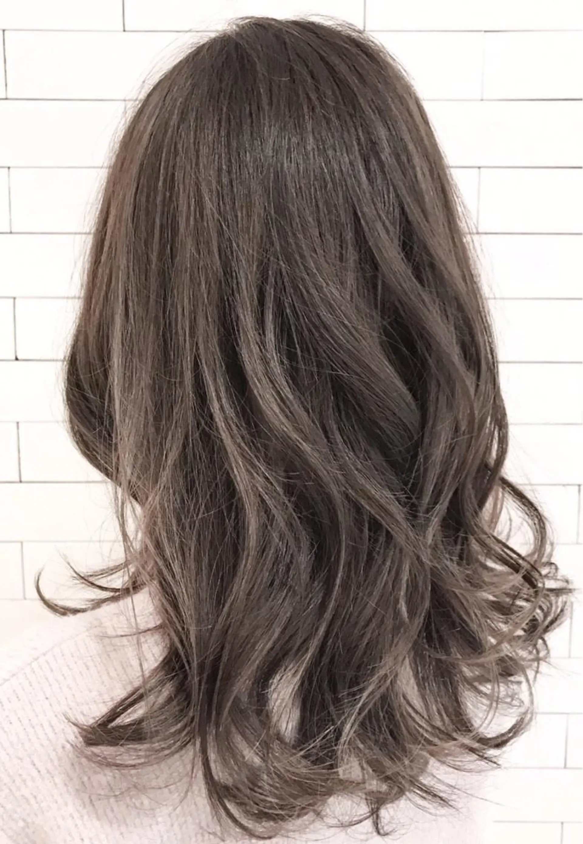 セミロング カラー カット ヘアカラー トリートメント 土谷 敦郎のヘアスタイル