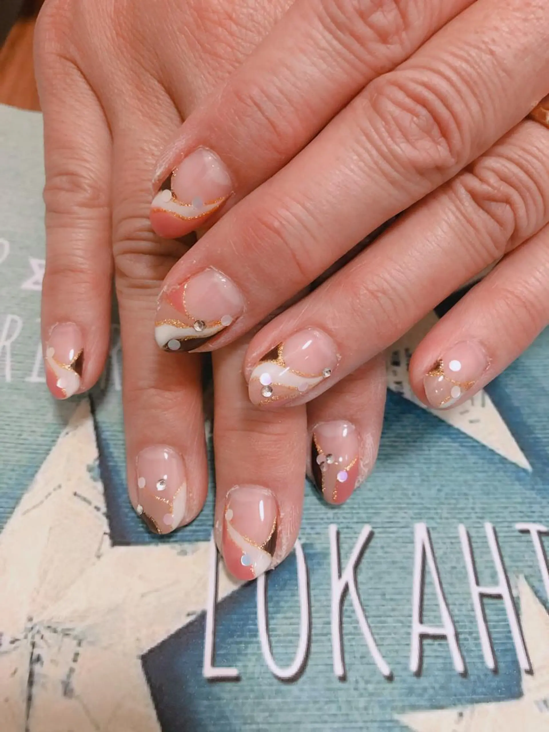 ネイル ハンドネイル フットネイル Lokahi NAILのネイルデザイン