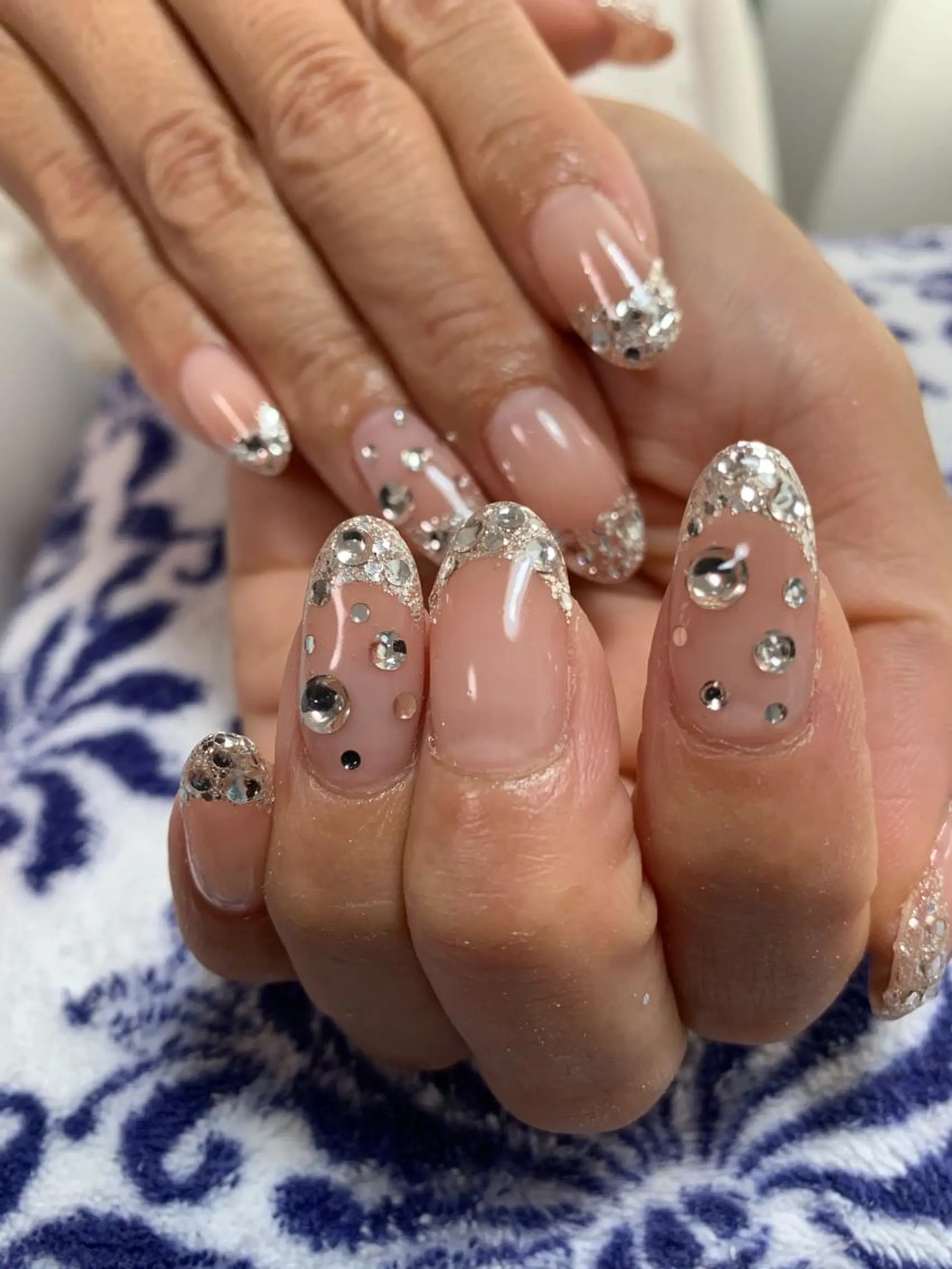 ネイル フレンチネイル ラメ(グリッター) disini所属・Disini nailのネイルデザイン