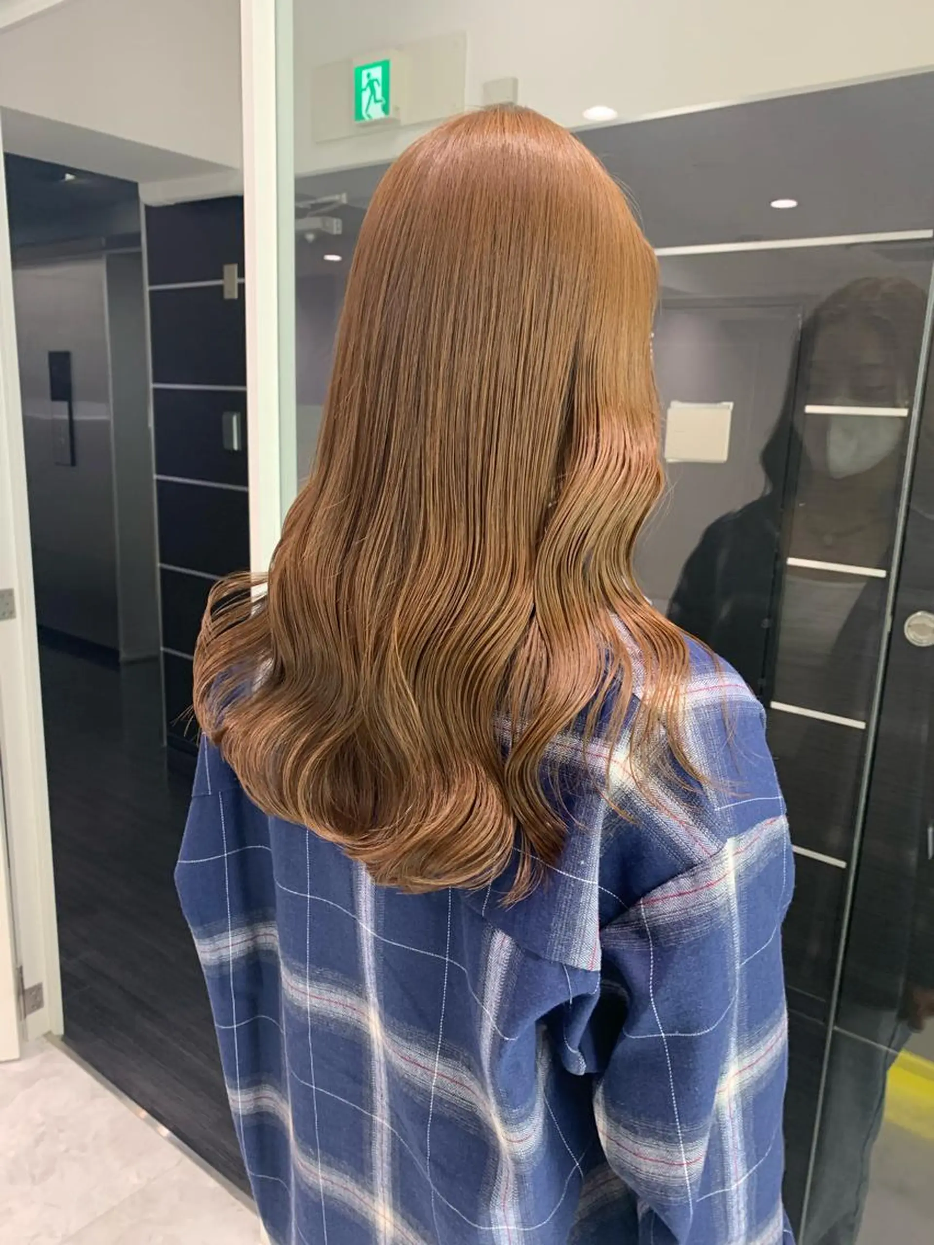 ロング カラー ヘアカラー トリートメント 🪞ハイトーン🪞 🤍waka🤍のヘアスタイル