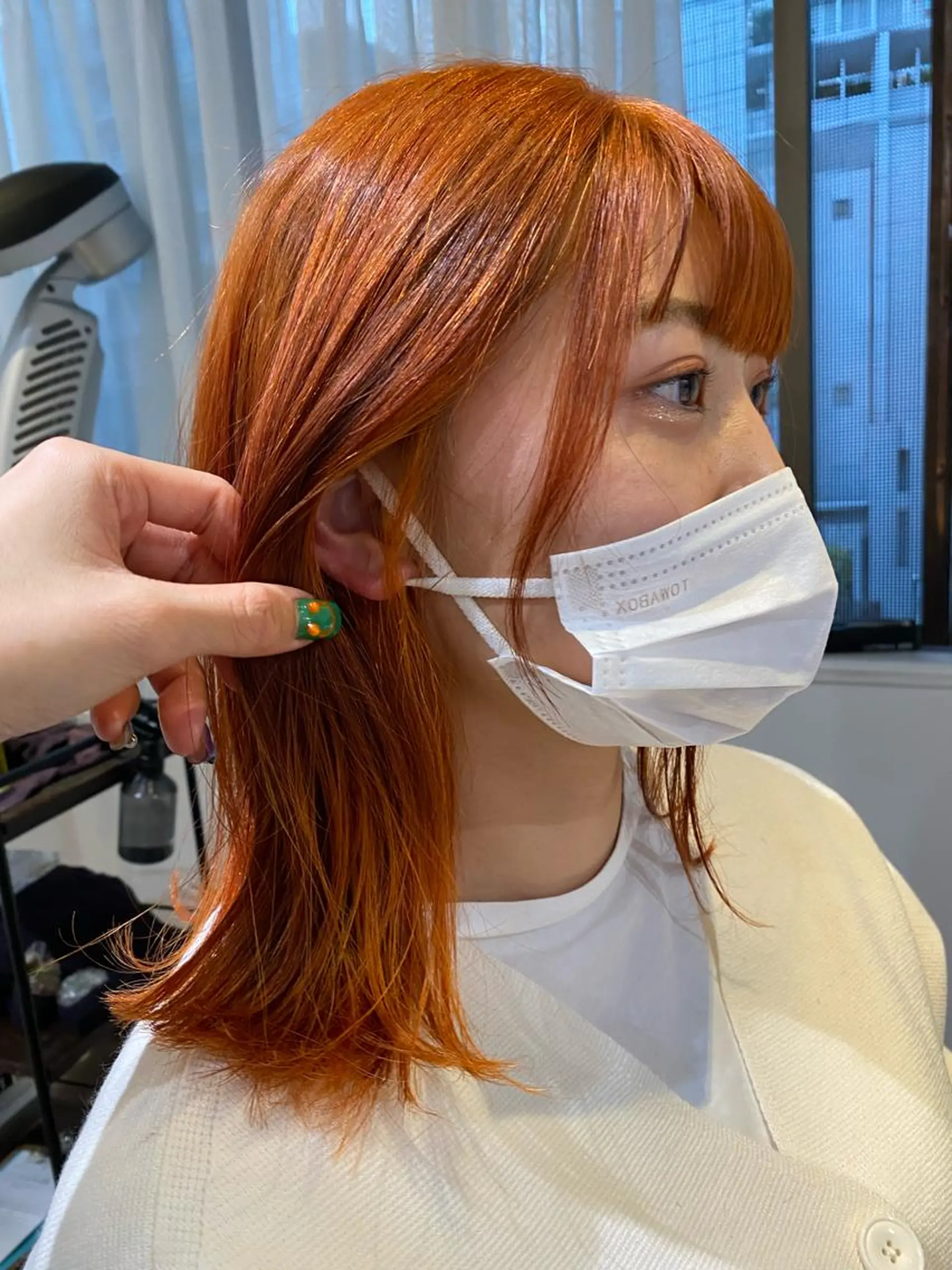 ミディアム カラー カット ヘアカラー トリートメント 梅田ハイトーン チダ ヒナノのヘアスタイル