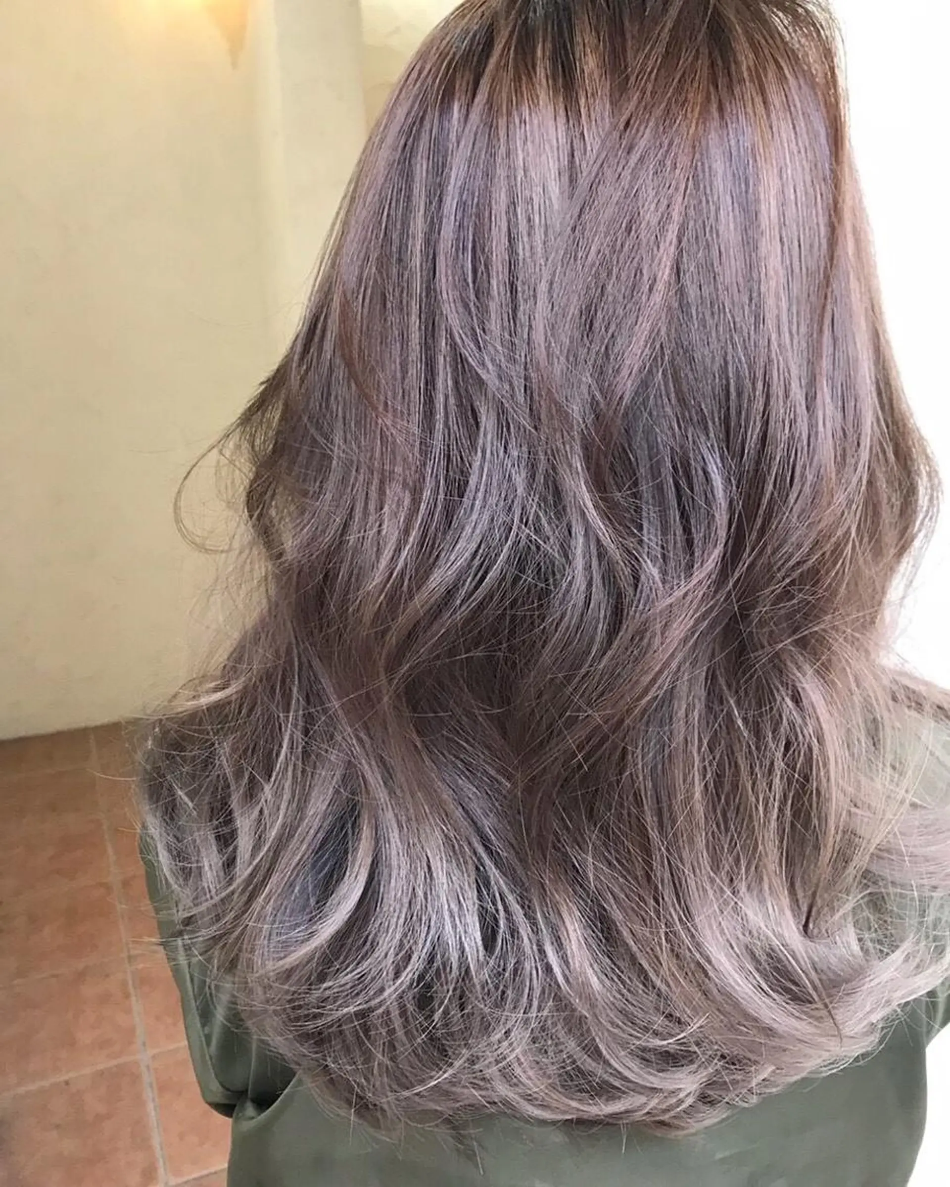 カラー シールエクステ/ ハイトーンカラーのヘアスタイル