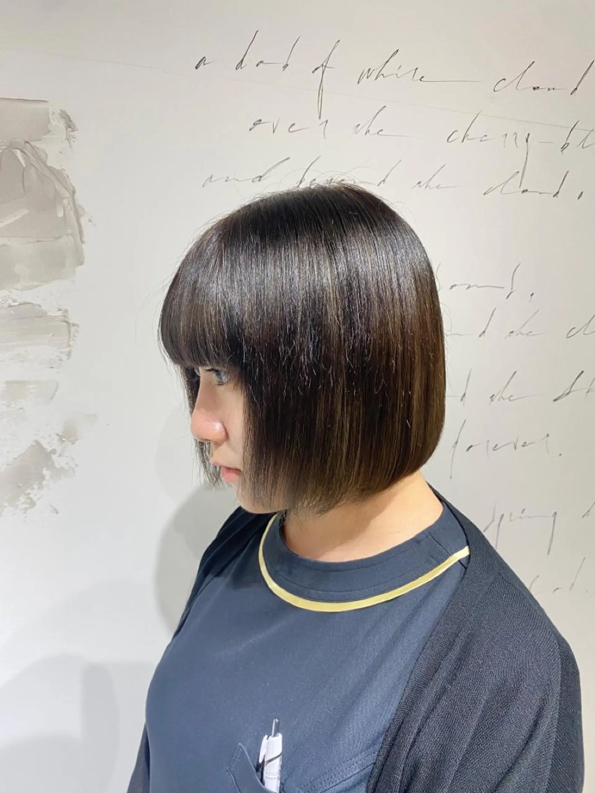 ショート ボブ 顔まわりレイヤー 顔周りカット レイヤーカット 鳴海 稜真のヘアスタイル