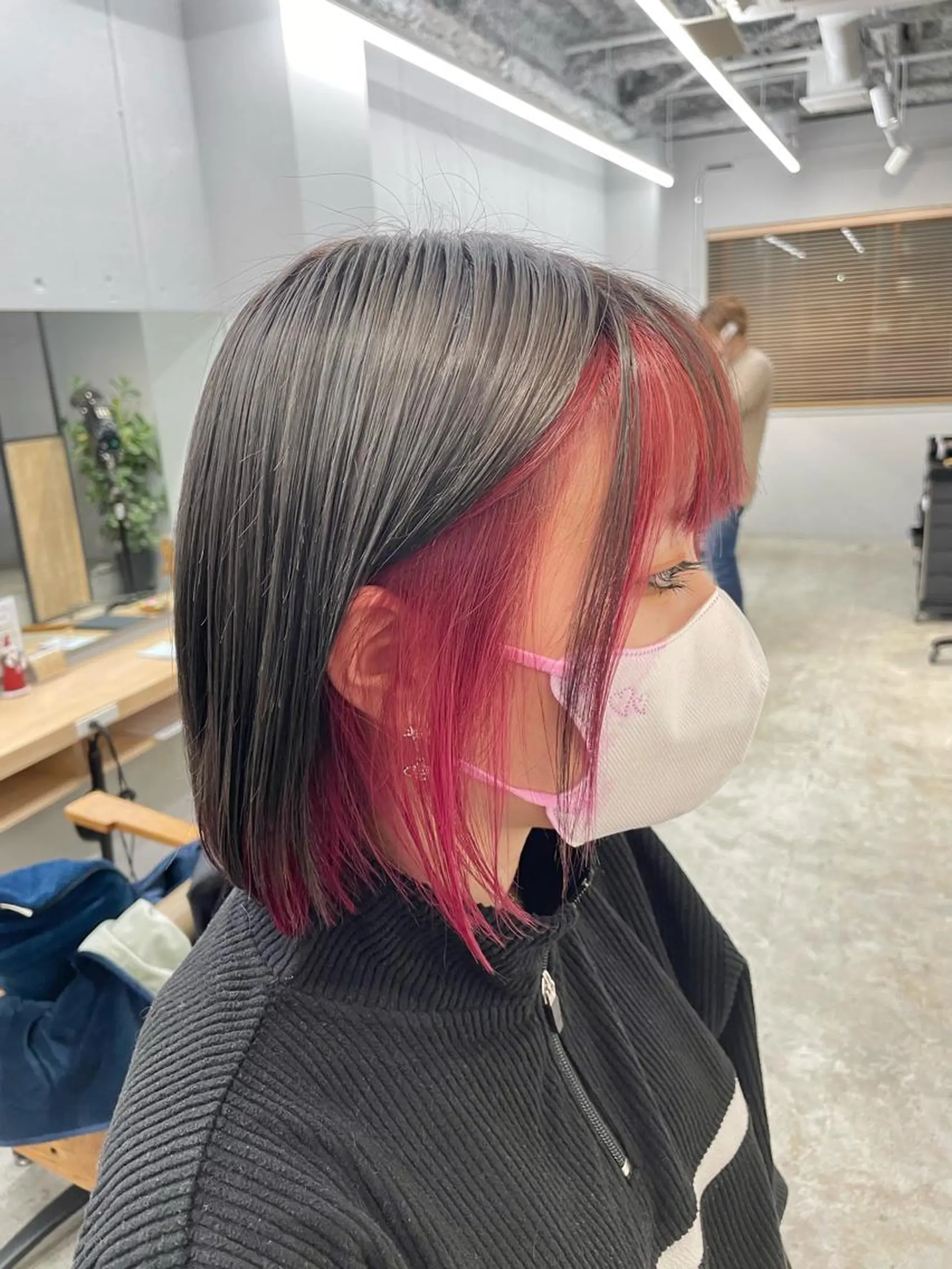 ショート SAEKI【ior 】北千住店ブリーチのヘアスタイル