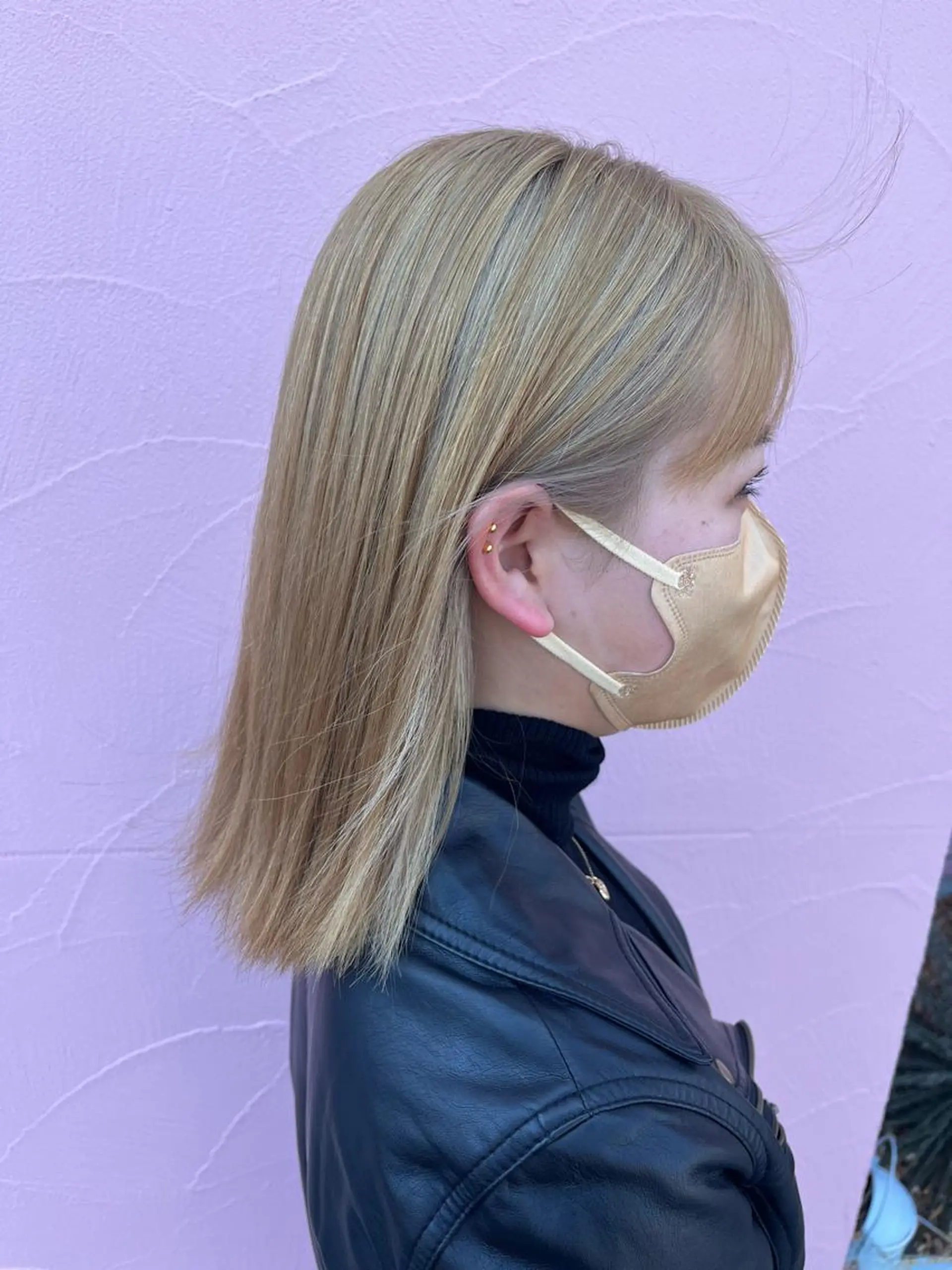 ミディアム カラー ベージュカラー ブリーチ 個性派/ハイトーン ✨✨　稲吉菜々美のヘアスタイル