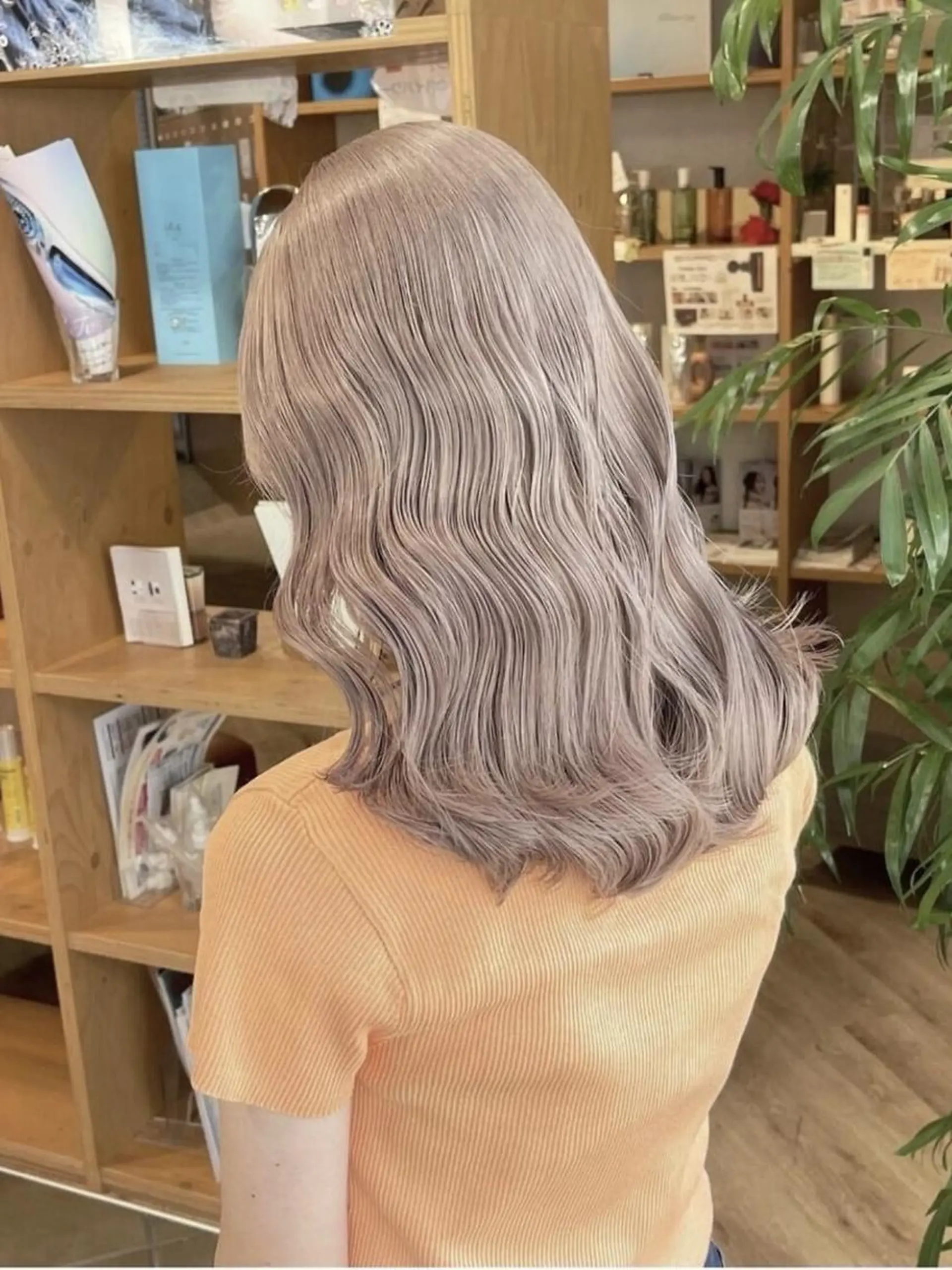 ミディアム カラー特化Eir 田嶋のヘアスタイル