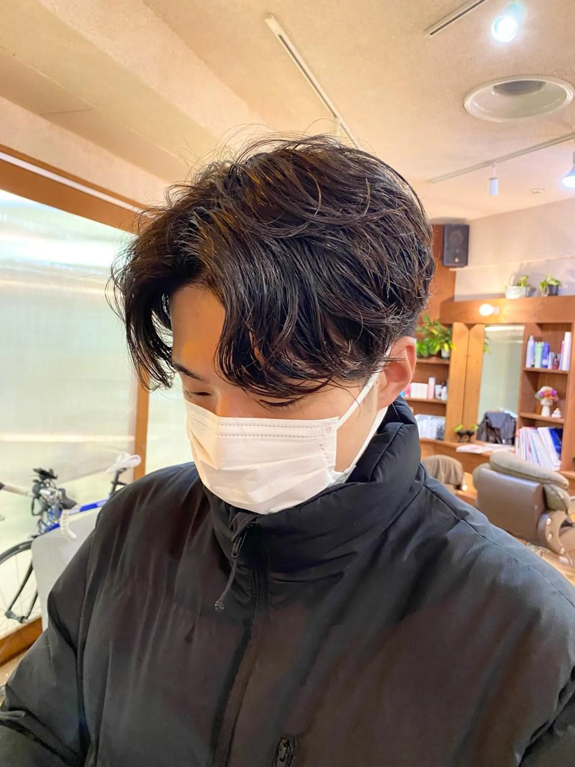 ショート パーマ 菅村 勇亮のヘアスタイル