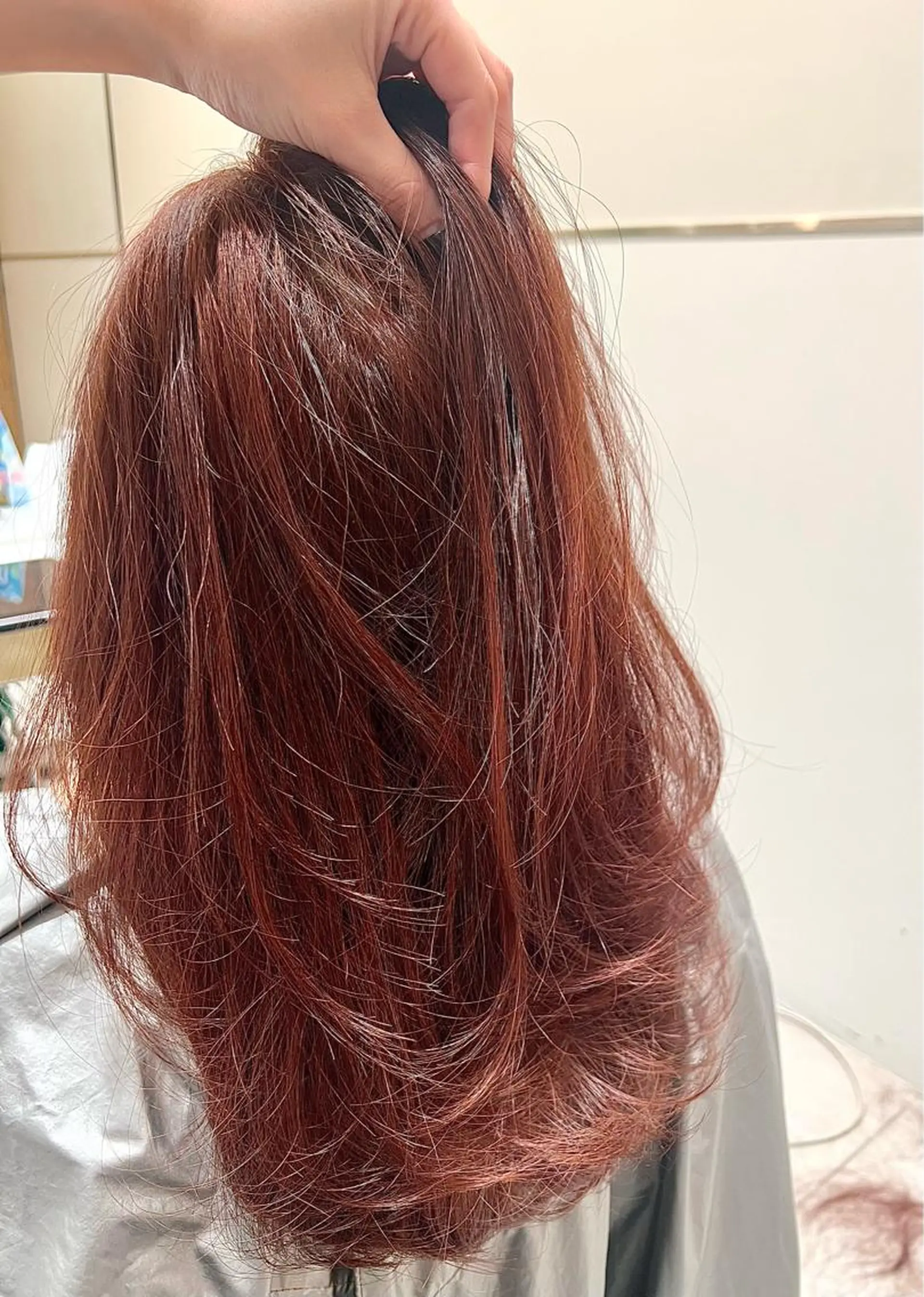 ミディアム カラー レイヤーカット 透明感カラー/レイヤ ーhinata.のヘアスタイル