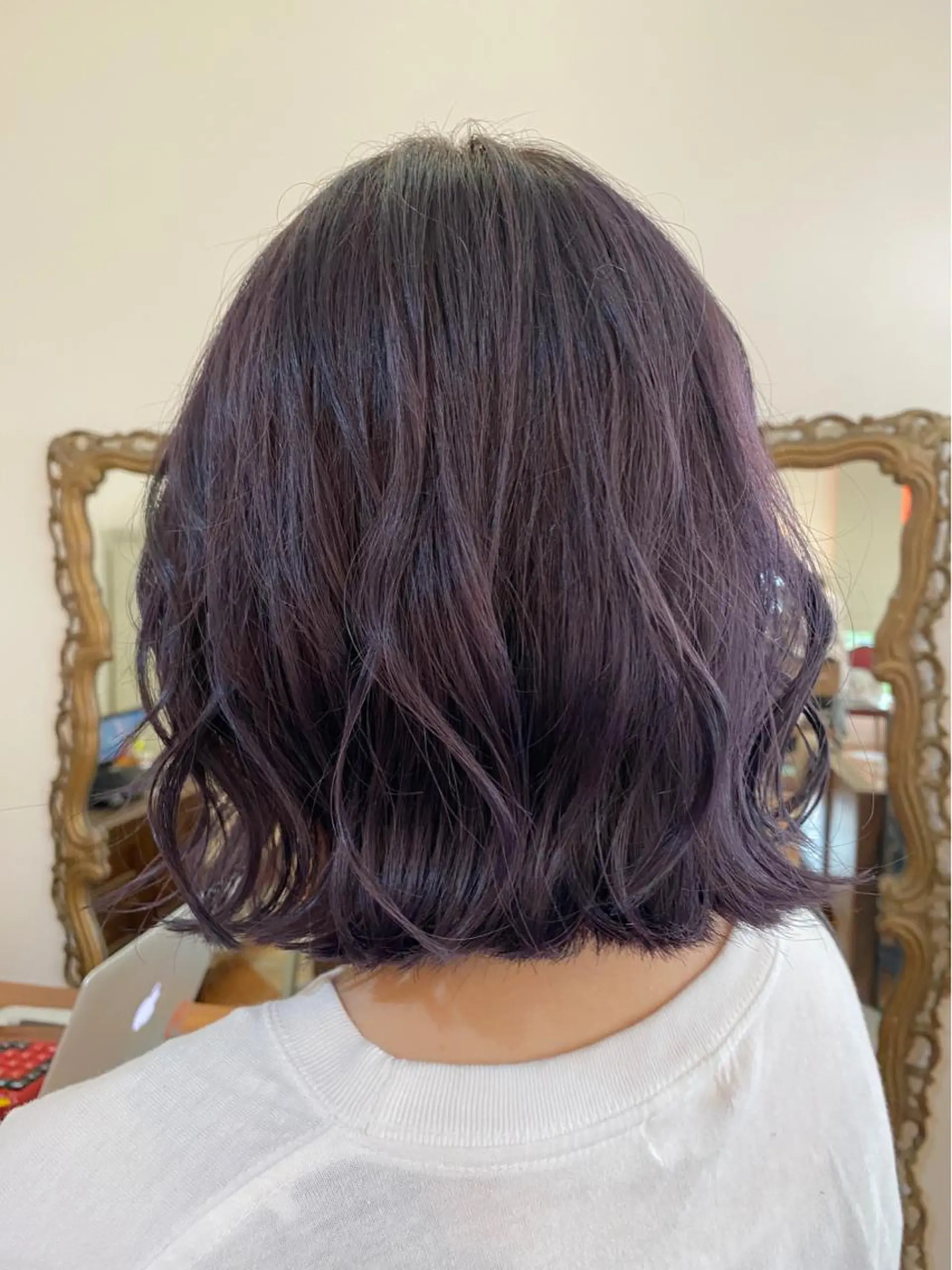 ミディアム 三好 美里のヘアスタイル