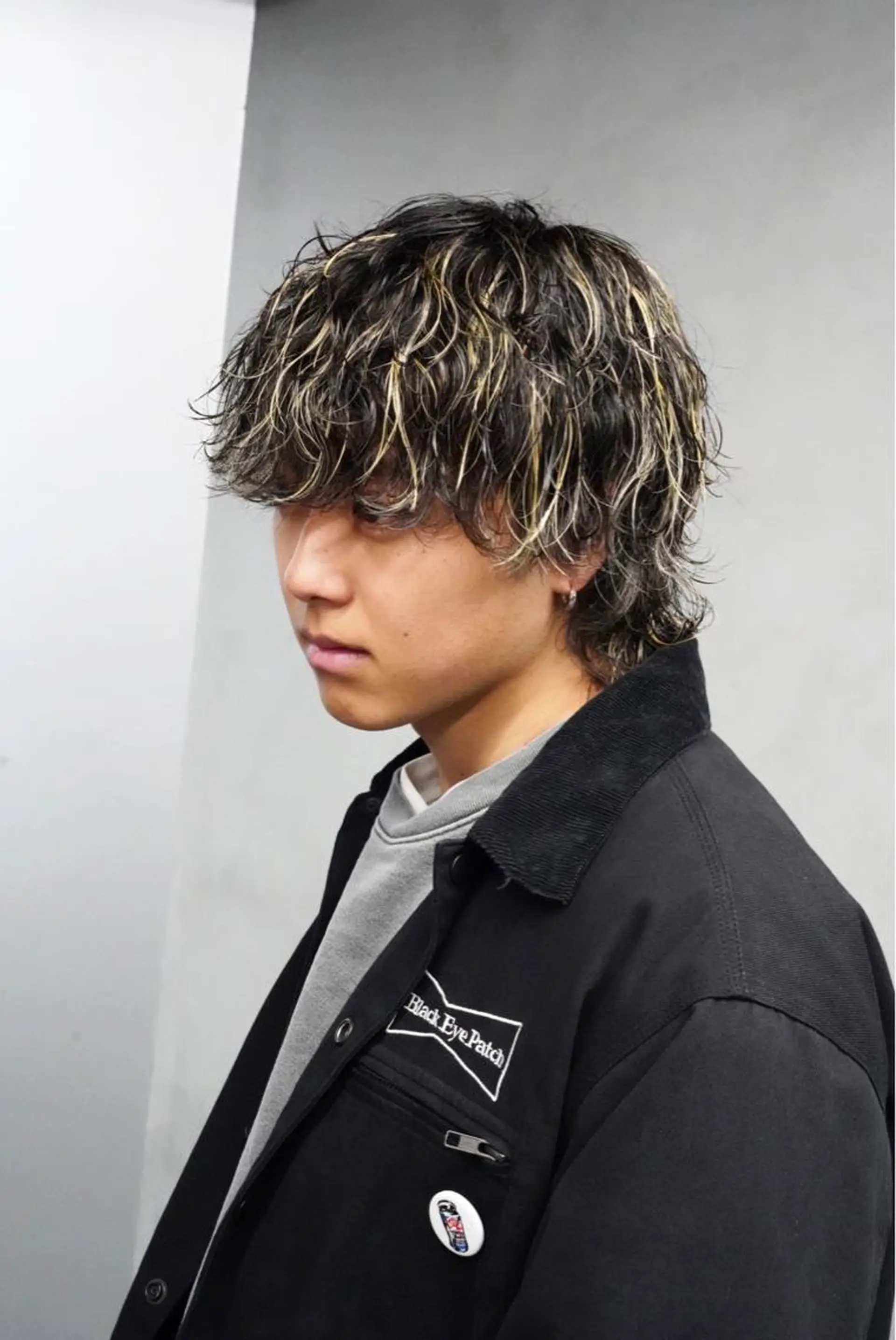 カラー パーマ メンズ メンズブリーチ メンズパーマ ツイストスパイラルパーマ 波巻きパーマ ブリーチ fifth リュウセイのヘアスタイル