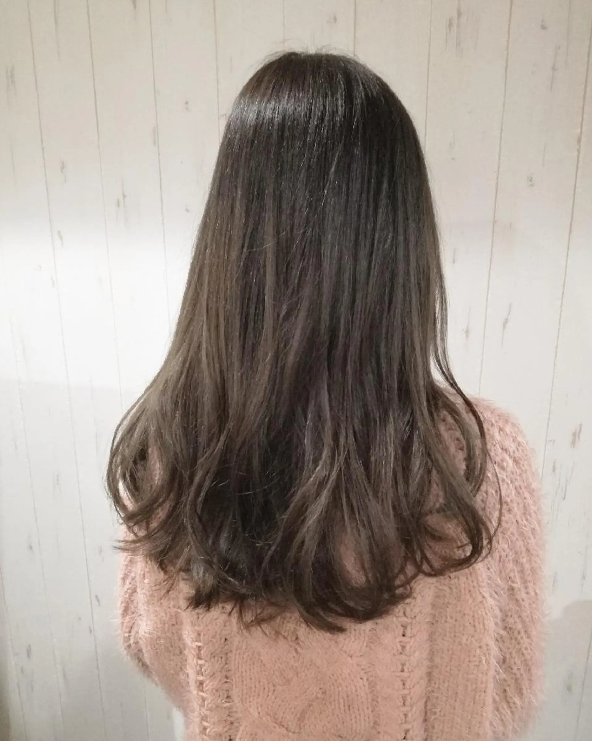 ロング カラー アッシュ ベージュカラー 西川 敏夫のヘアスタイル