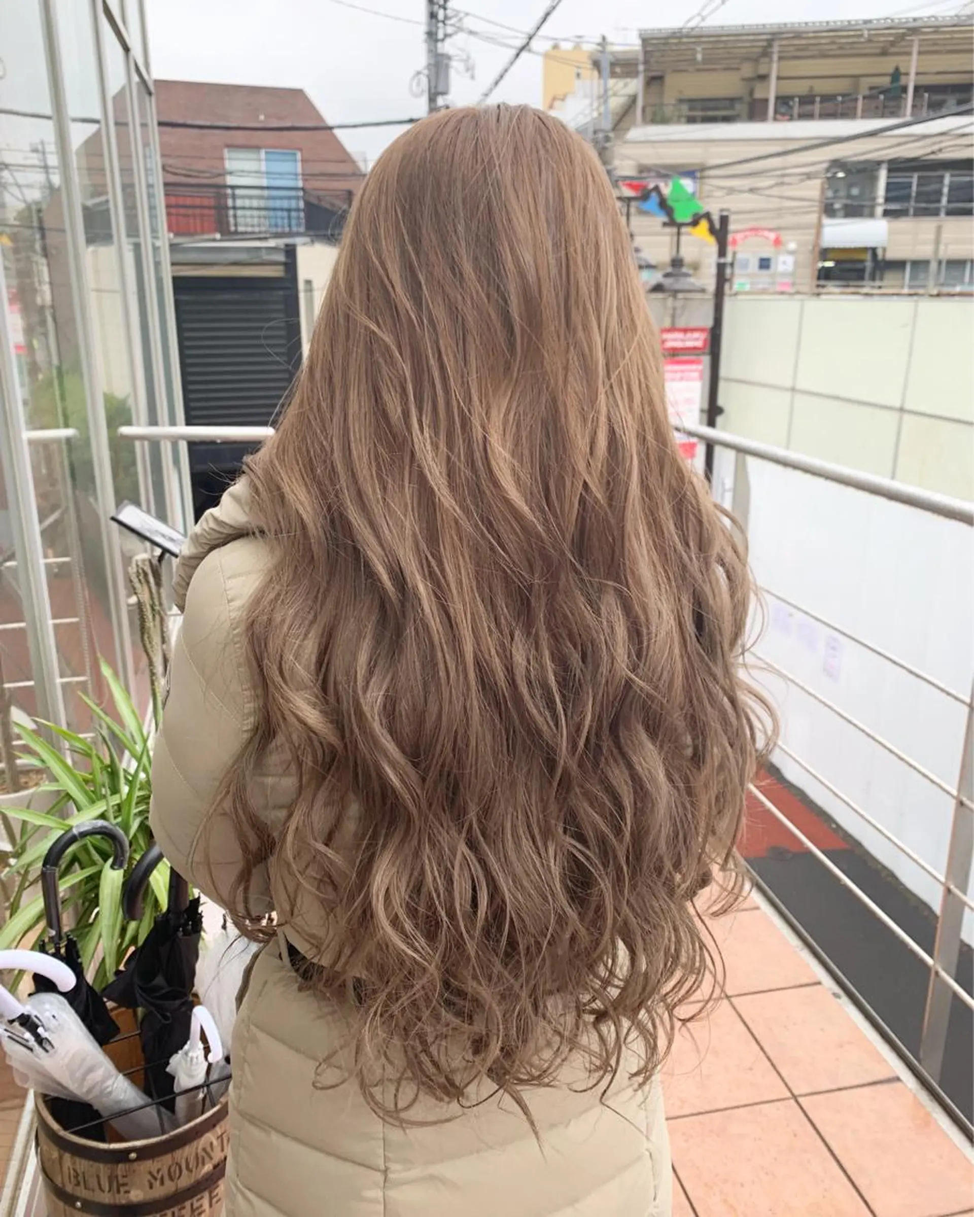 ロング カラー ベージュカラー 【Diar】オーナー アキヨシケンタのヘアスタイル