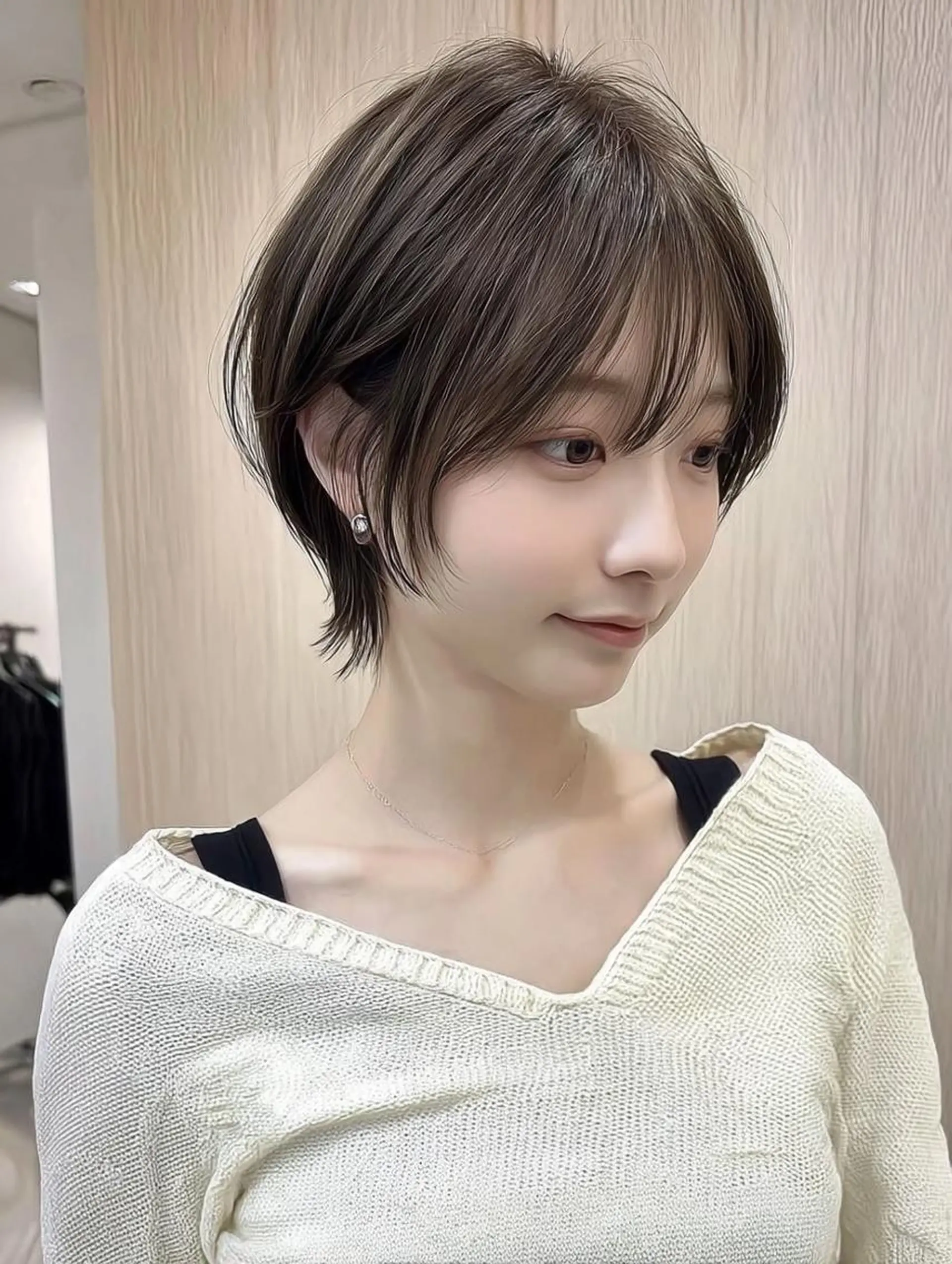 ミディアム カット ヘアカラー 肥後 有紗のヘアスタイル