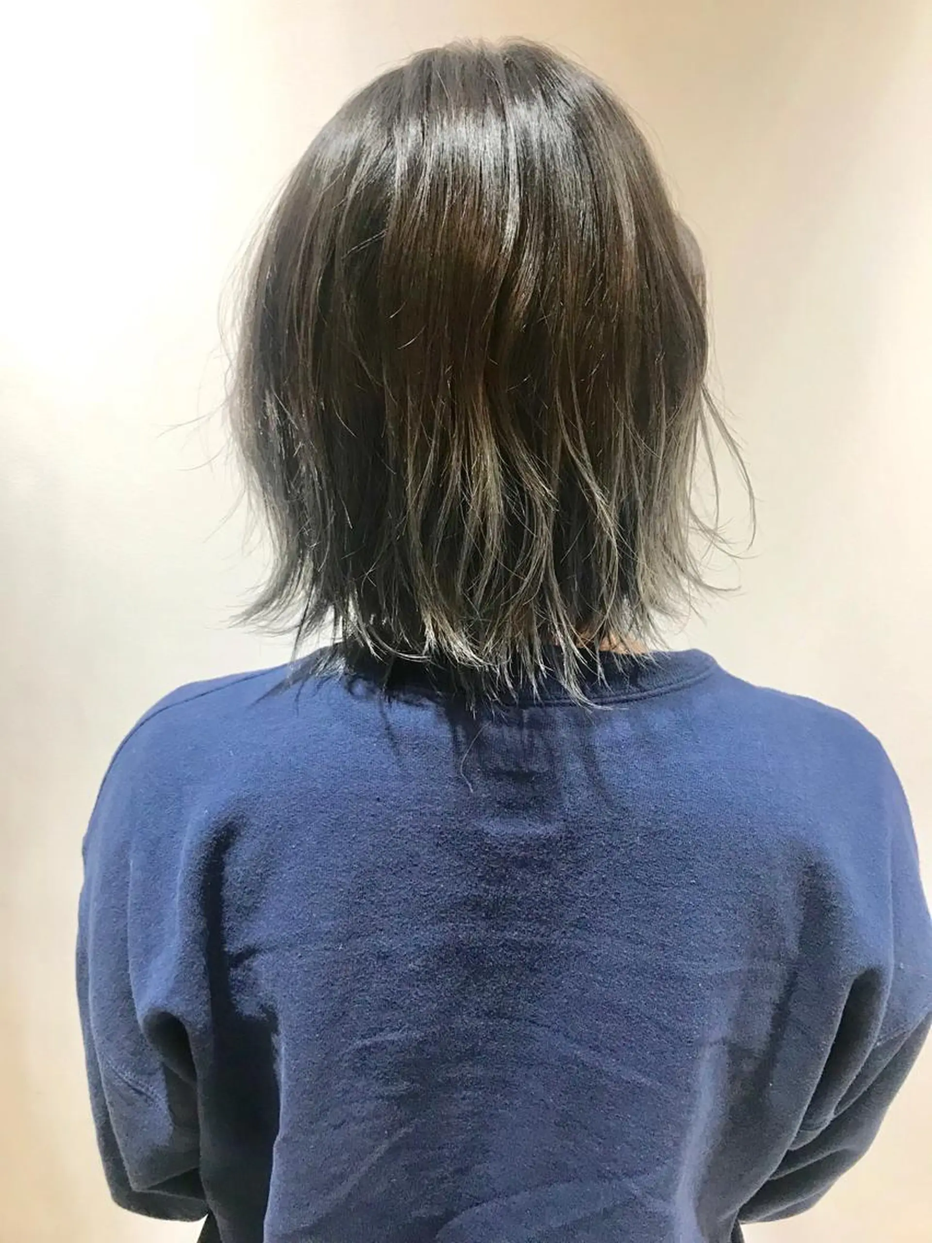 ショート カラー ヘアカラー 🐺ウルフ/レイヤー 似合わせ‎🤍沙羅のヘアスタイル