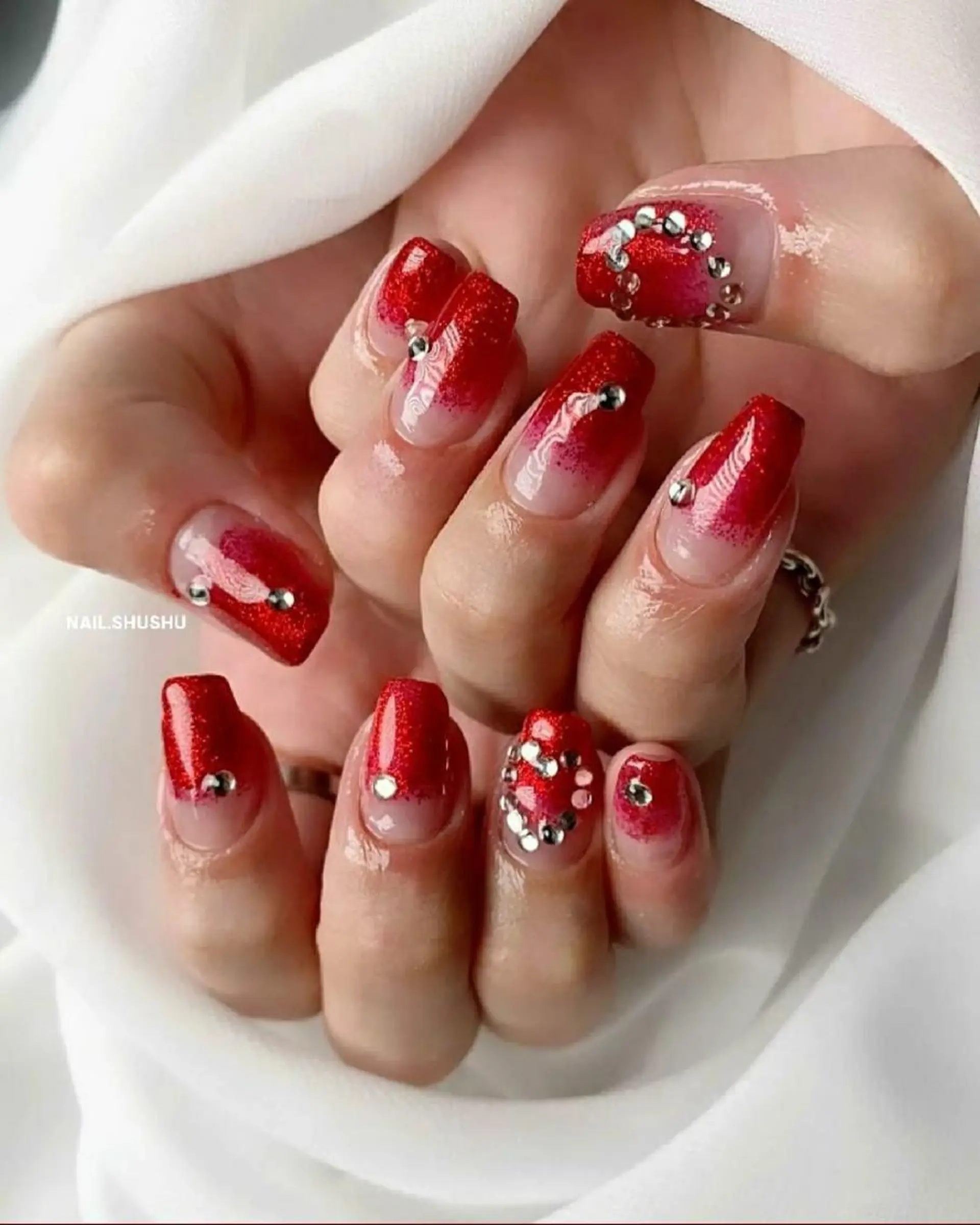 ネイル 持ち込み ニュアンスネイル オフィスネイル ワンカラーネイル シンプルネイル 3dパーツ/流行り 👧shushu❤️のネイルデザイン