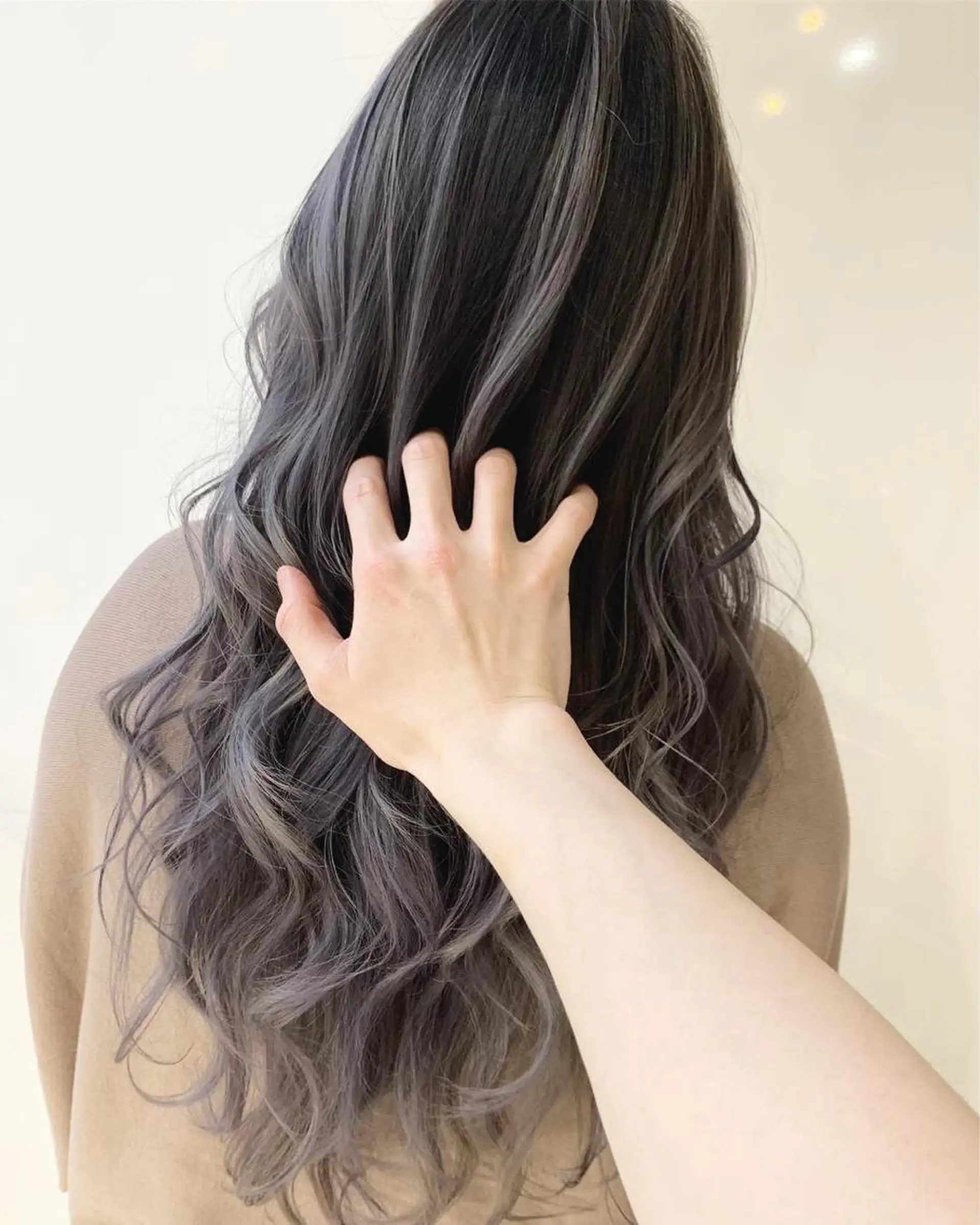 ロング カラー パーマ ヘアアレンジ 【公式】amble luxe池袋東口🩷のヘアスタイル