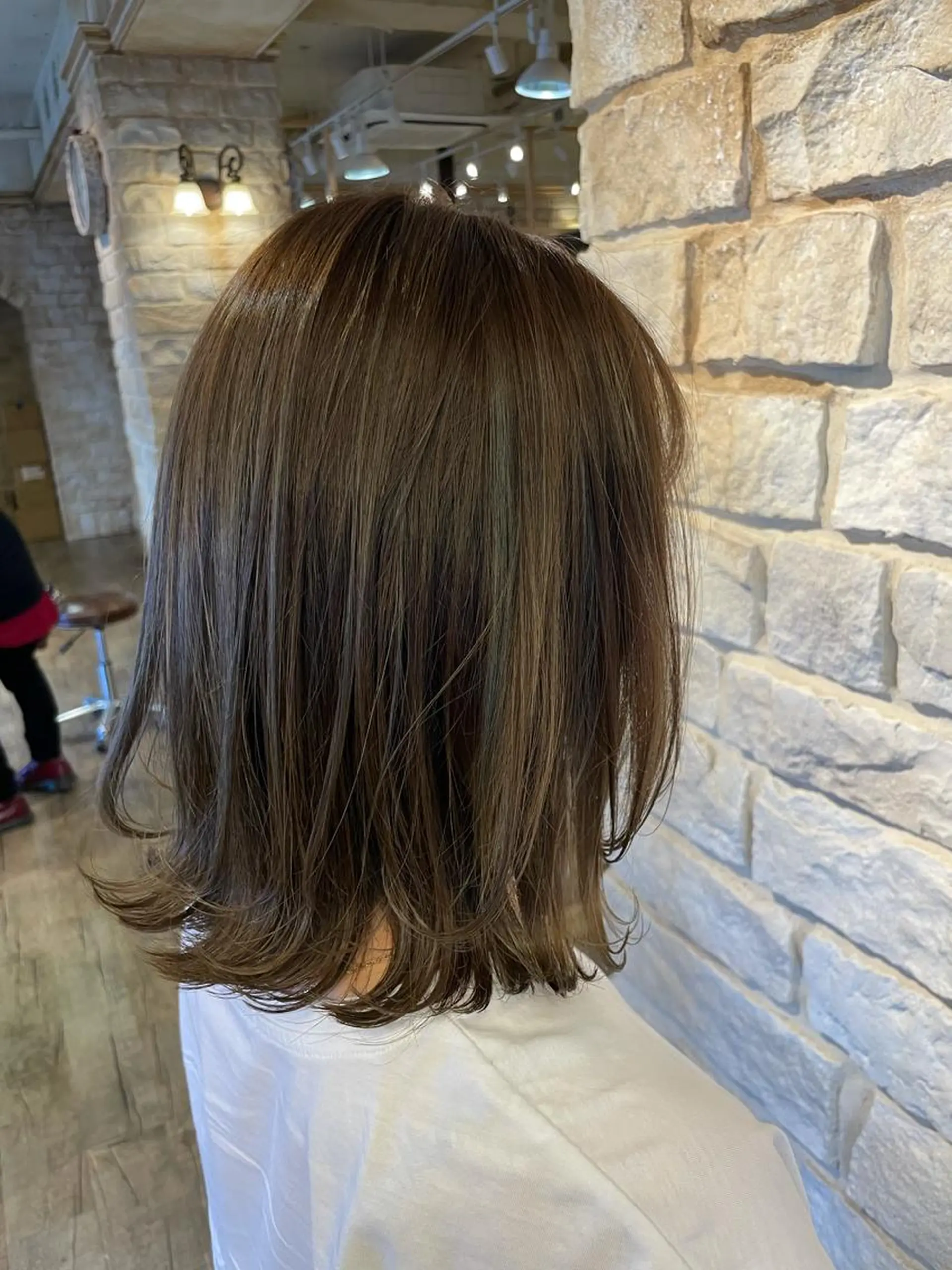 ミディアム カラー 星野 茉由のヘアスタイル