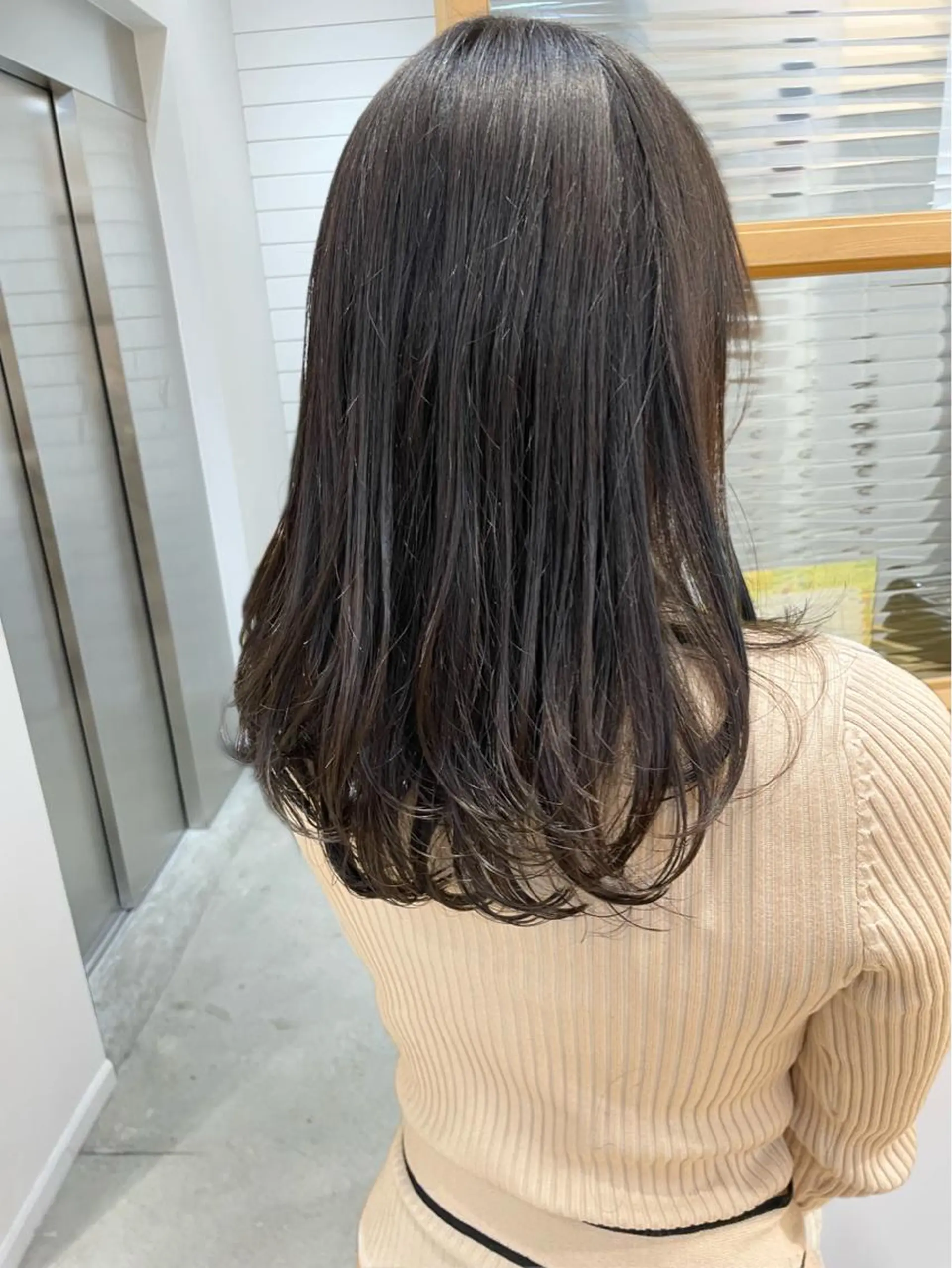 セミロング レイヤーカット 倉持美雪 ＊幸せの伝導師＊のヘアスタイル