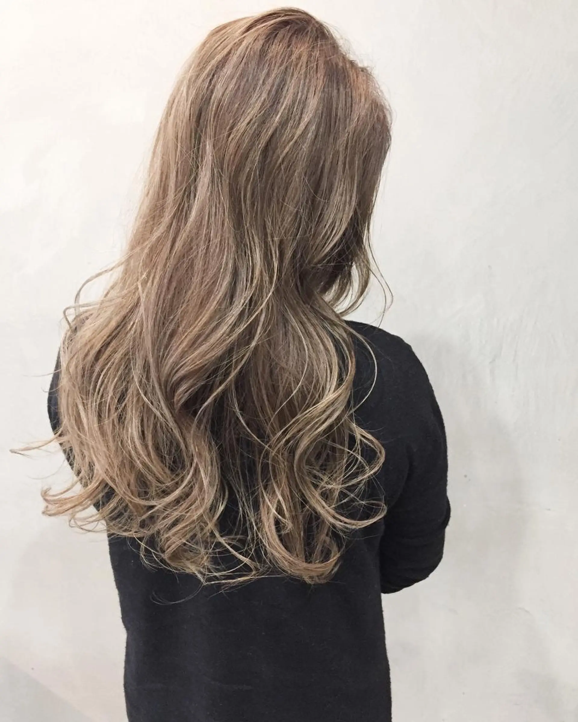 ロング ハイライト 髪質改善 縮毛矯正 トリートメント 酸熱トリートメント ヘアカラー トリートメント Elsol所属・中川 勝友のヘアスタイル