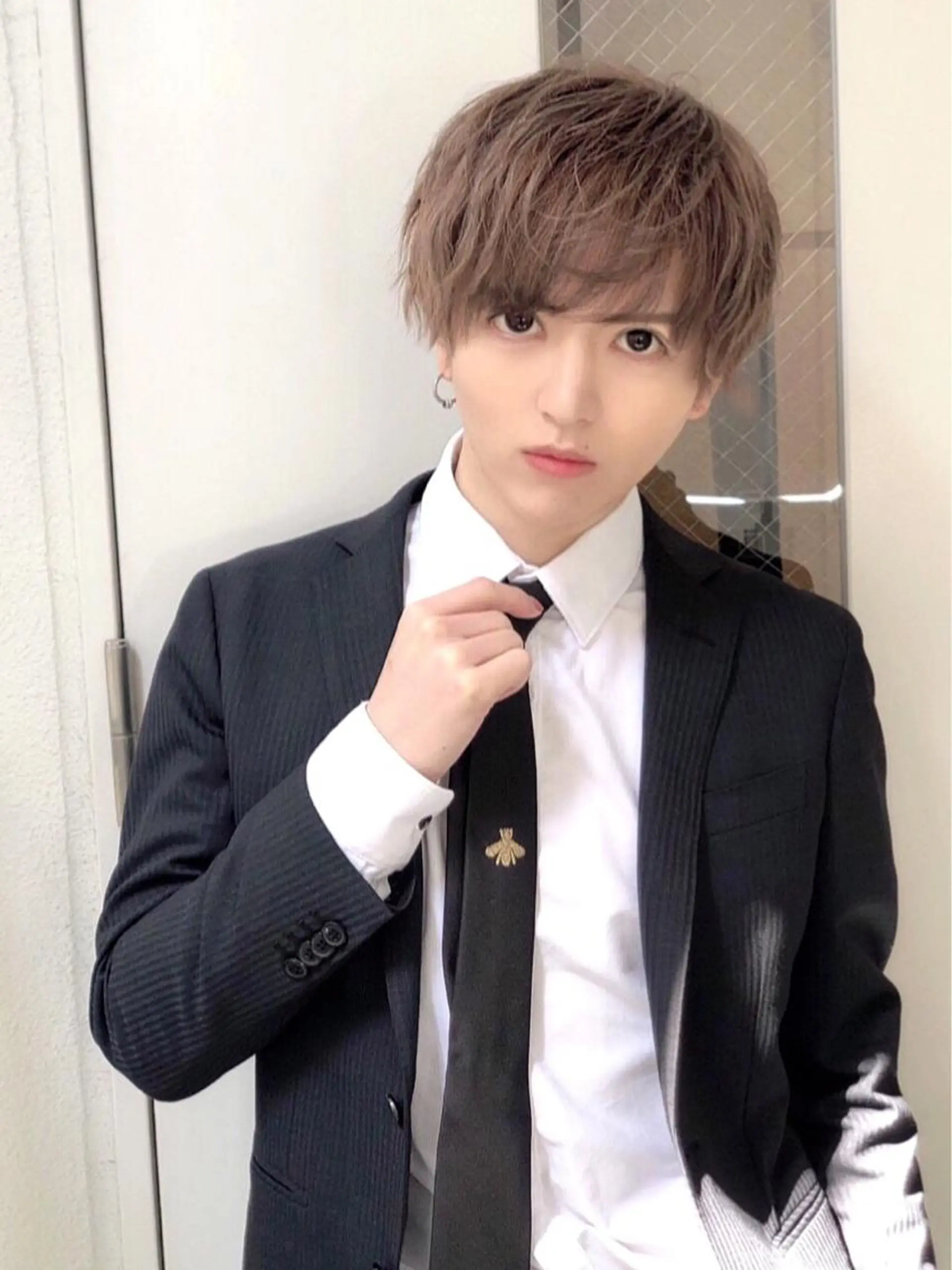 ショート カラー メンズ メンズブリーチ アッシュ ベージュカラー ブリーチ 透明感カラー メッシュカラー 艶髪/西尾 幸樹のヘアスタイル