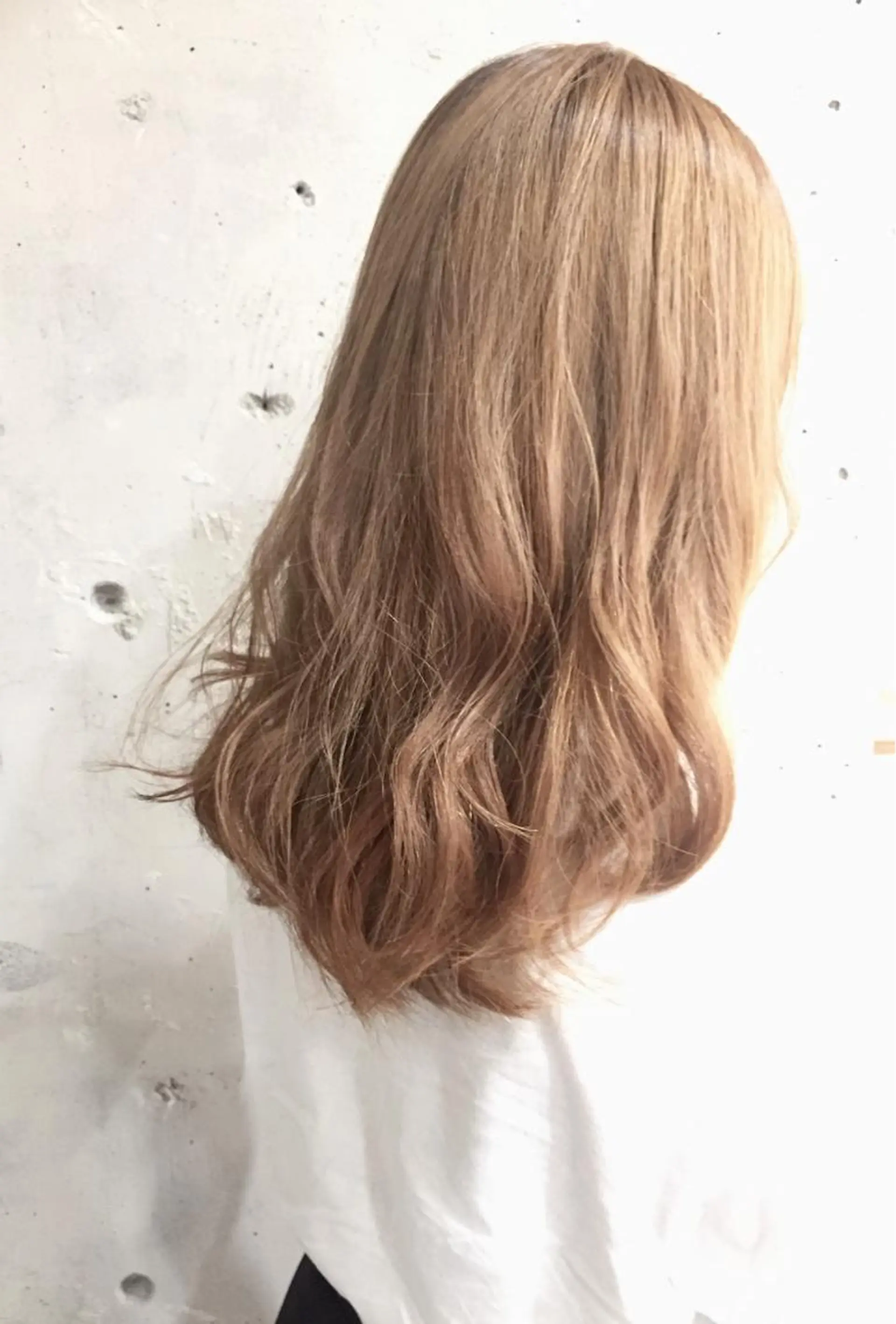 ロング ヘアカラー トリートメント to heart 十三店所属・稲田 結衣夏のヘアスタイル