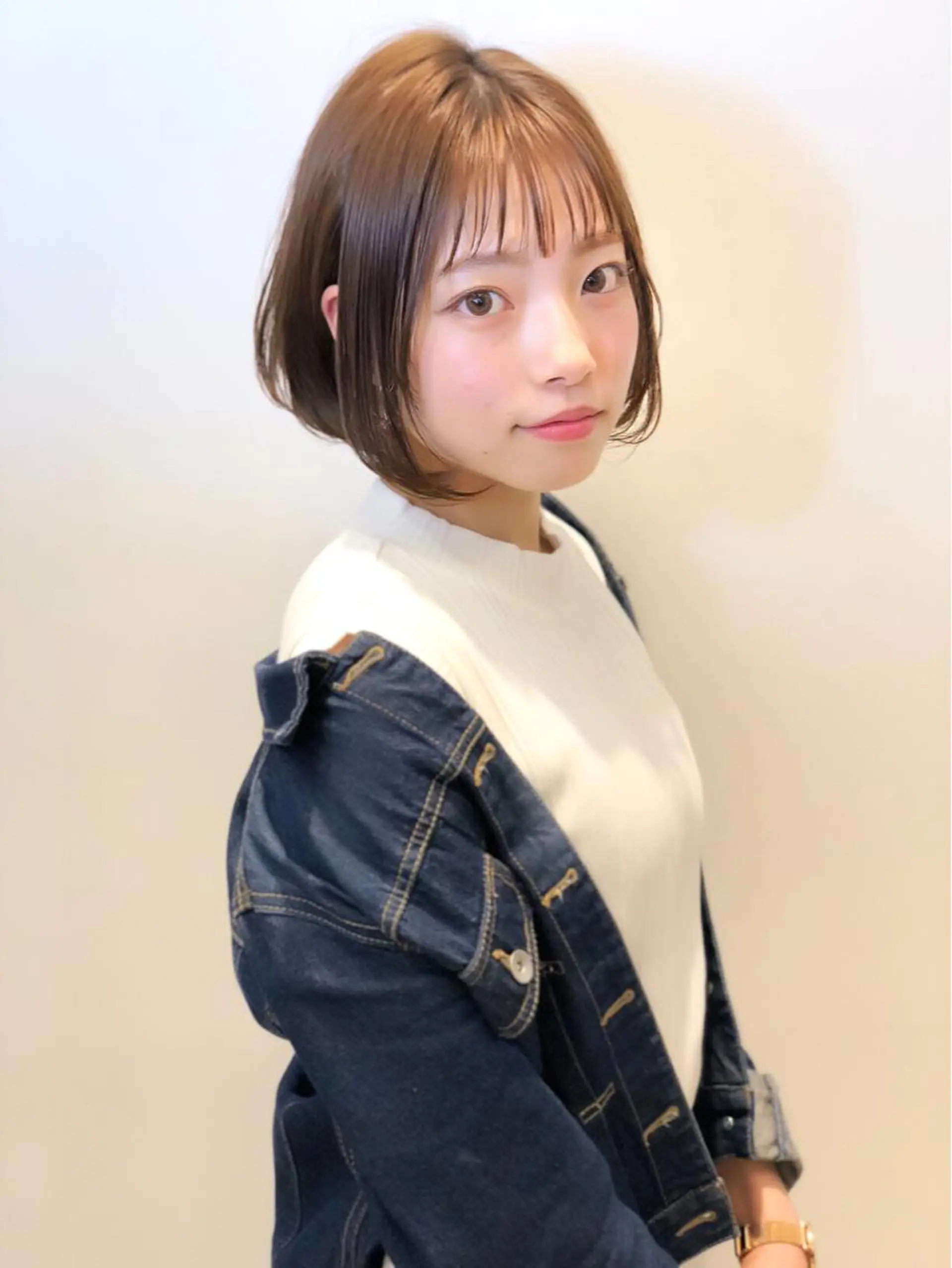 ショート カラー ベージュカラー ボブ 小顔カット ディレクター ノナカのヘアスタイル