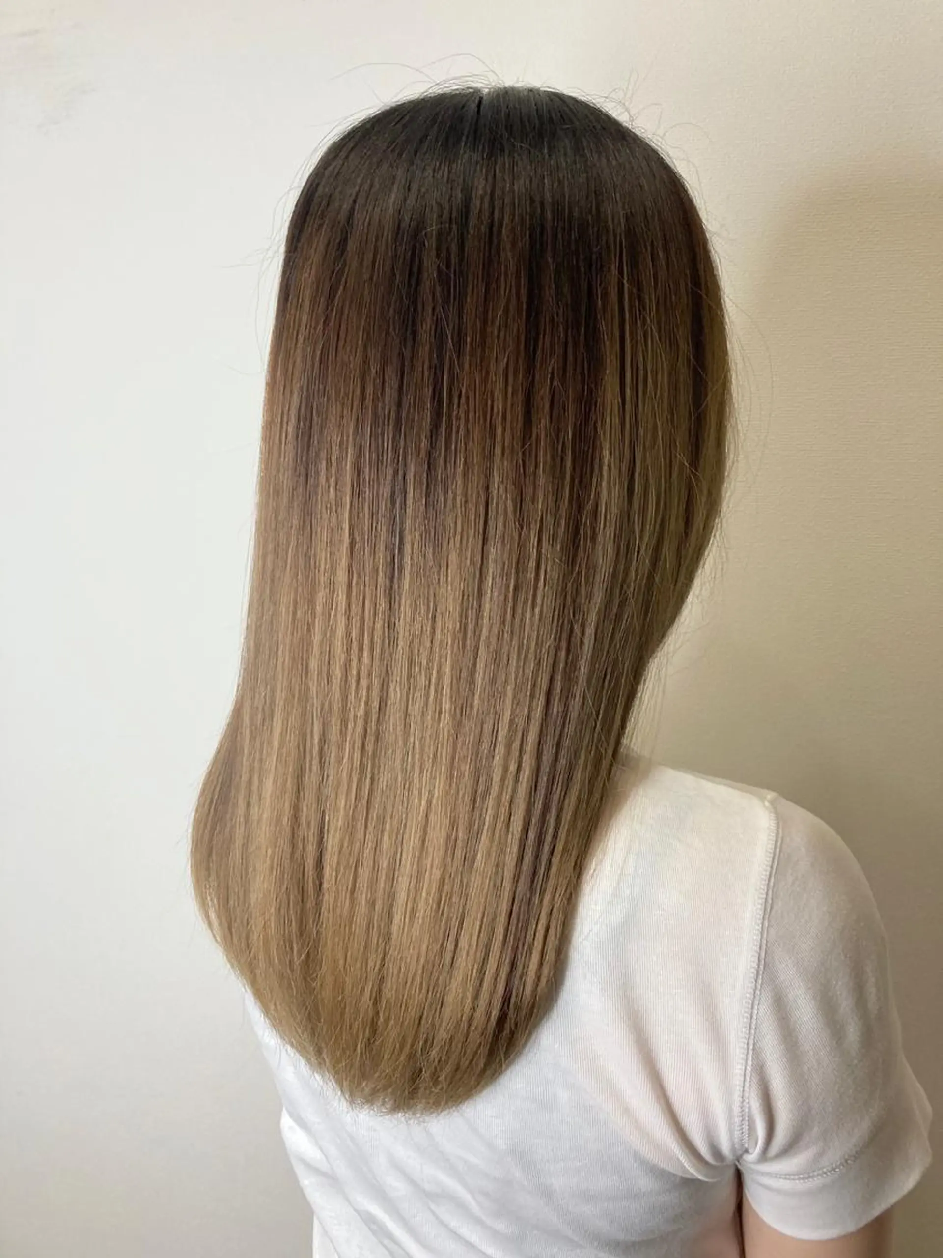 カラー 染矢 優希のヘアスタイル