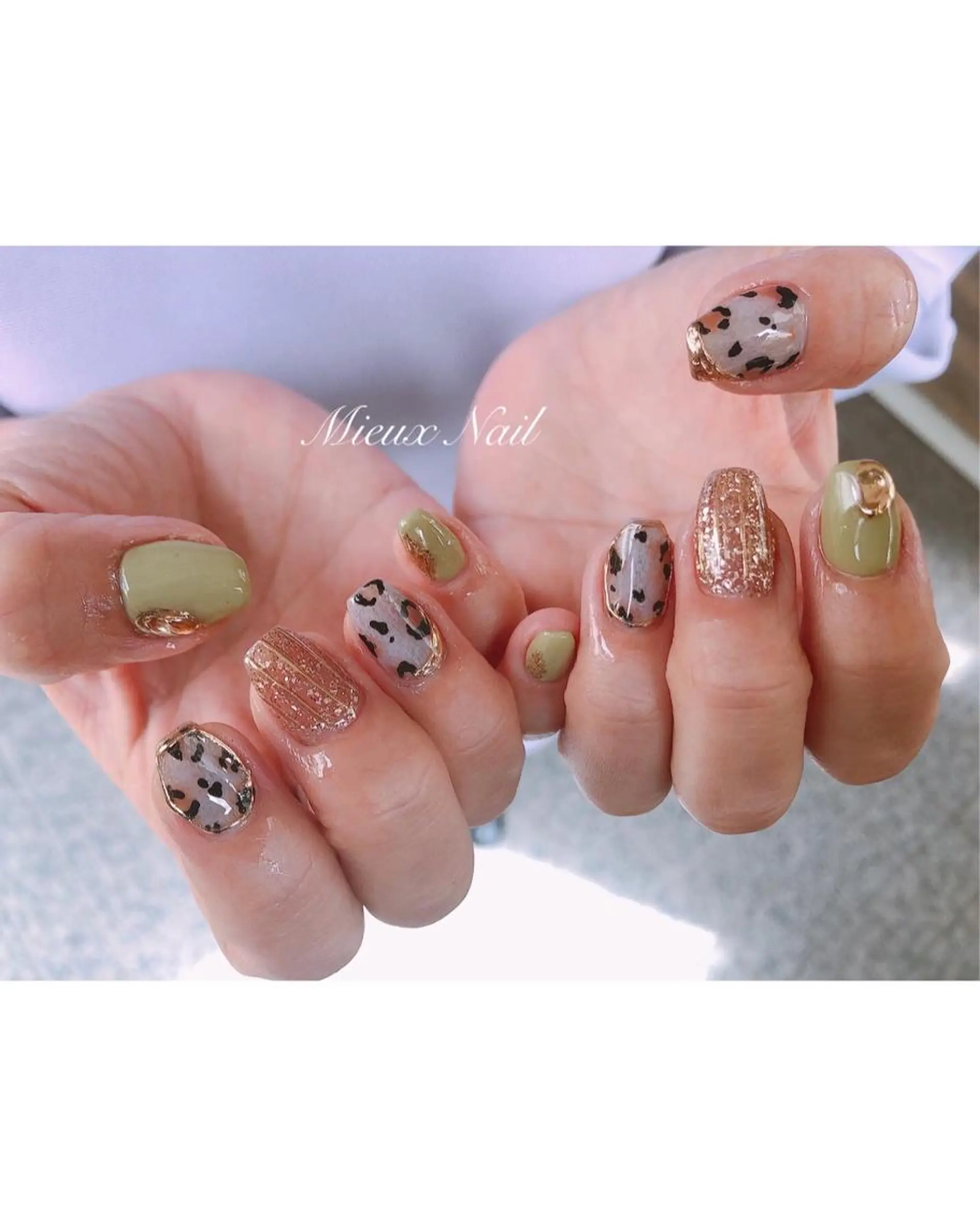ネイル アニマル柄 キラキラネイル ミラーネイル ニュアンスネイル 市川 麻衣子のネイルデザイン