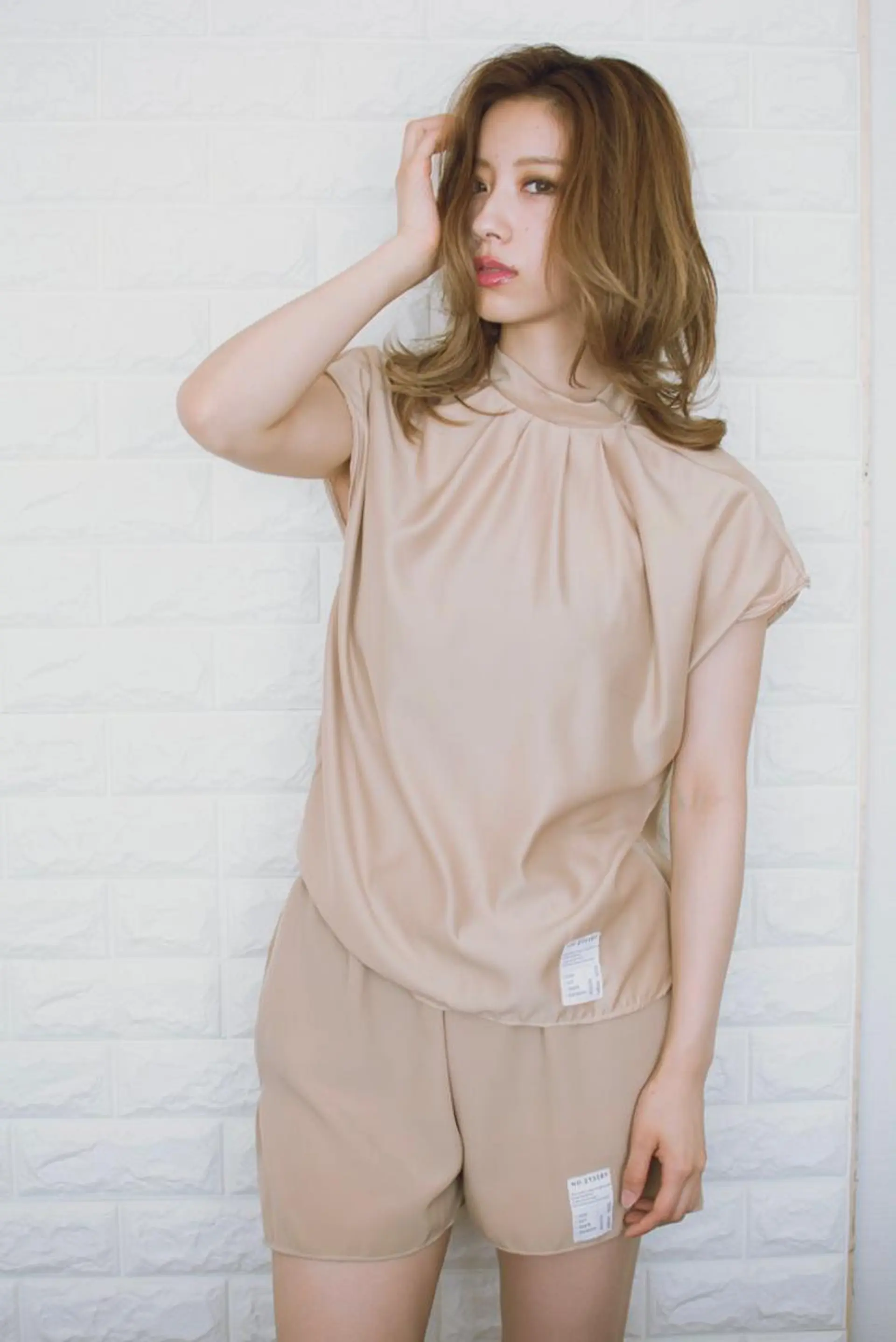 ミディアム カラー ショートボブ ベージュカラー ブルーカラー ブルージュ グレージュ 撮影モデル 斉藤 正敏のその他イメージ