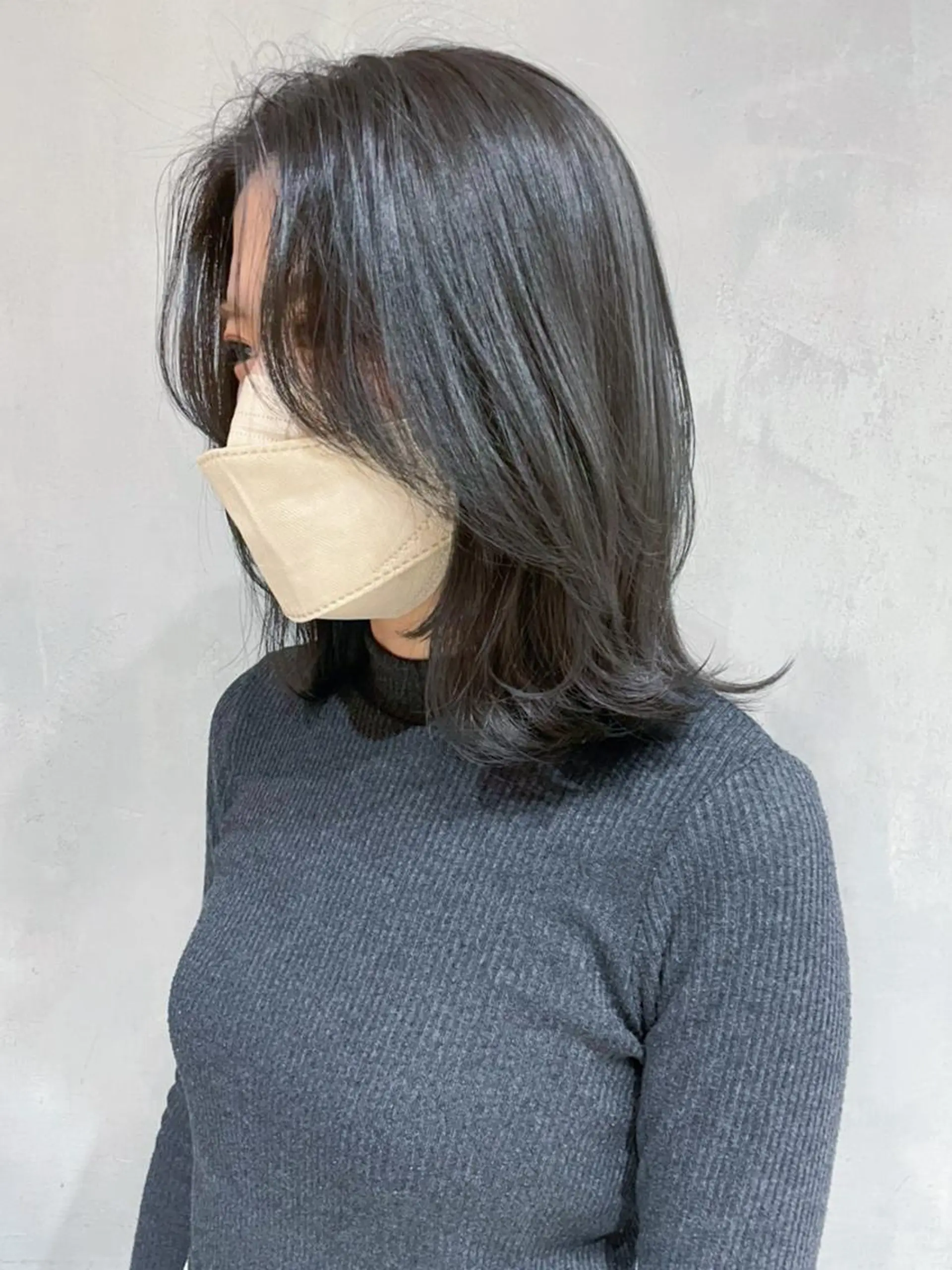 ミディアム カラー パーマ ヘアアレンジ ブルーカラー ブルージュ レイヤーカット ITbyALBUM 浦和店のヘアスタイル