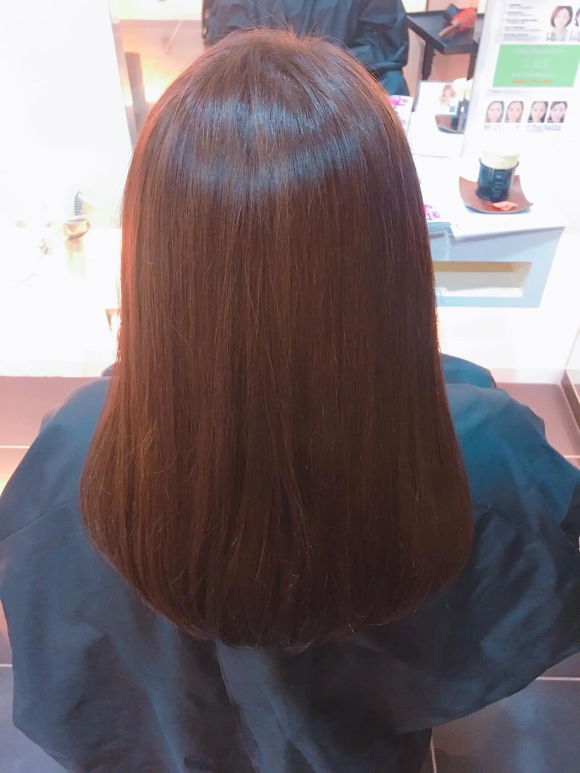 セミロング カラー 早川 真幸のヘアスタイル