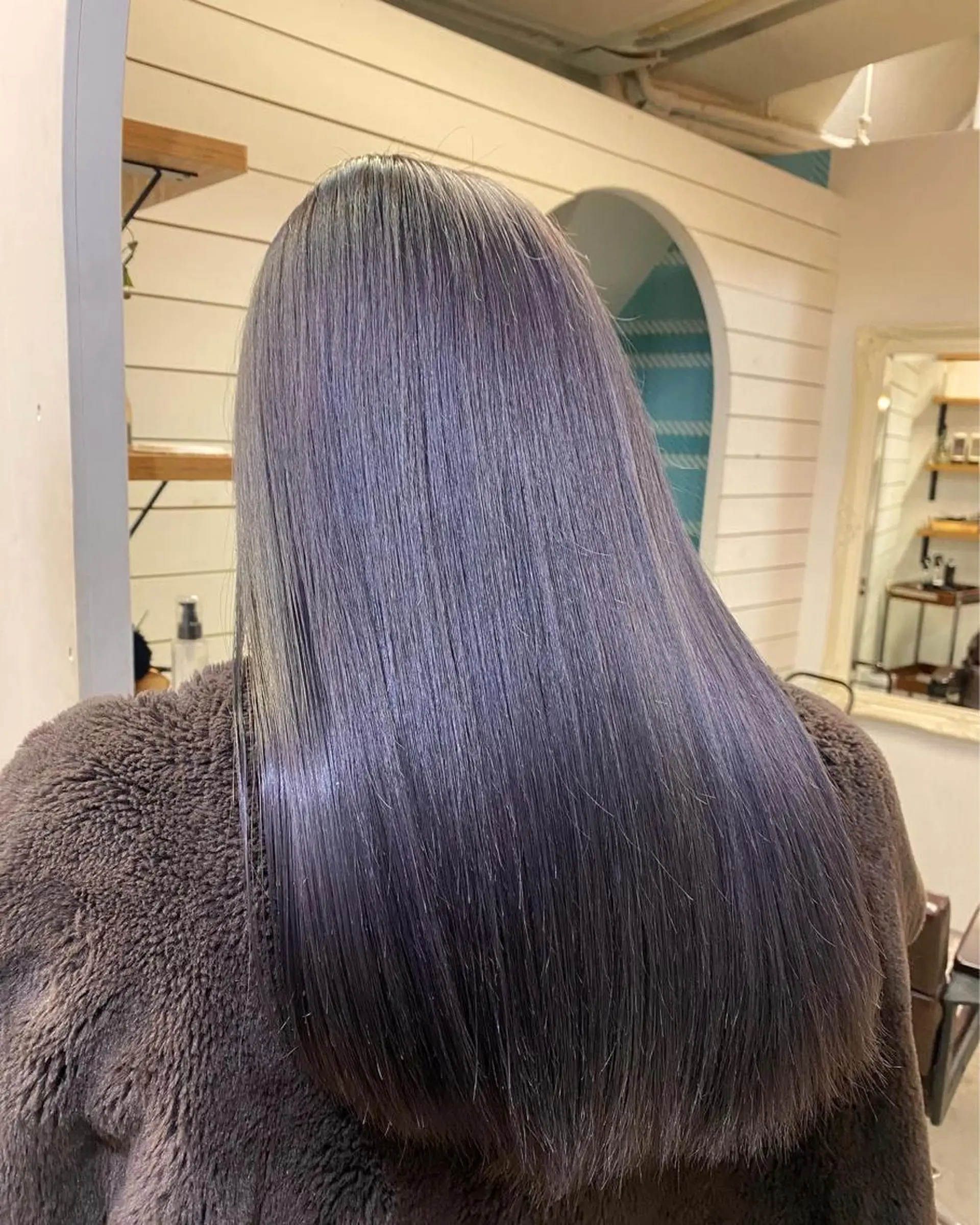 ロング カラー ミルクティーベージュ outaのヘアスタイル