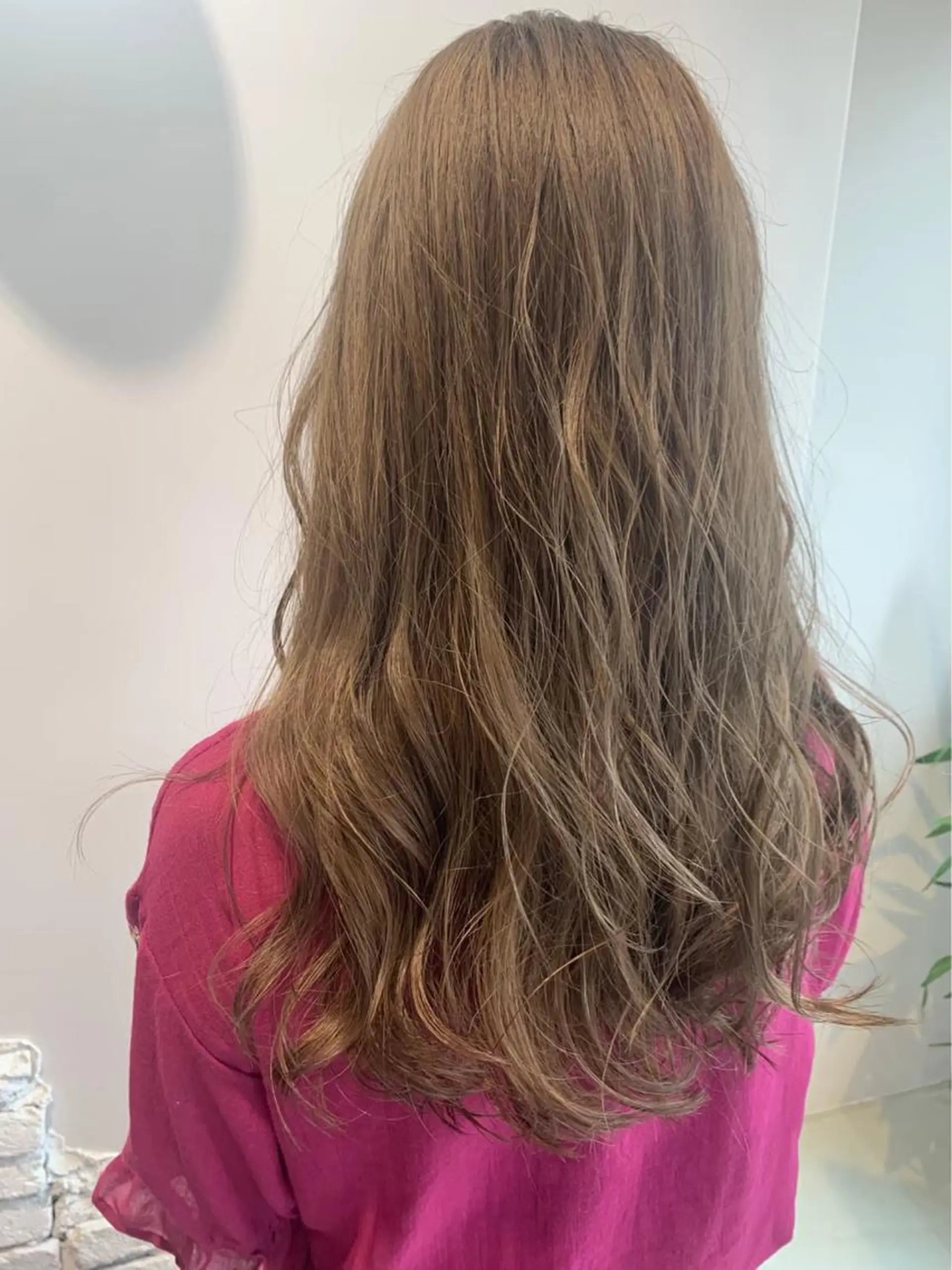 ロング カラー ベージュカラー 透明感カラー Chlom🌿Top Stylist沖田のヘアスタイル