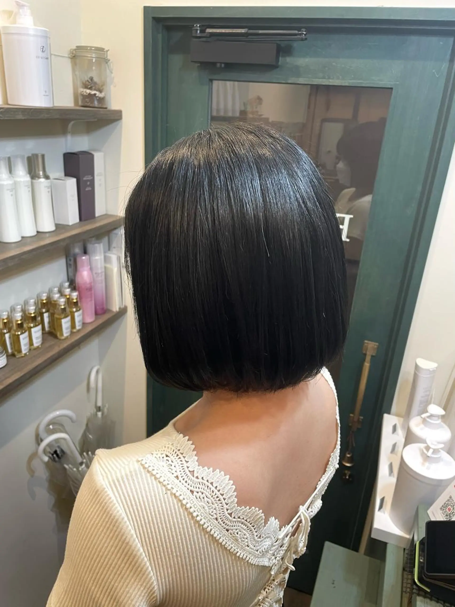 カラー SALOWIN 新宿三丁目me+所属・レイヤー/ボブ/ パーマ/HARUKAのヘアスタイル