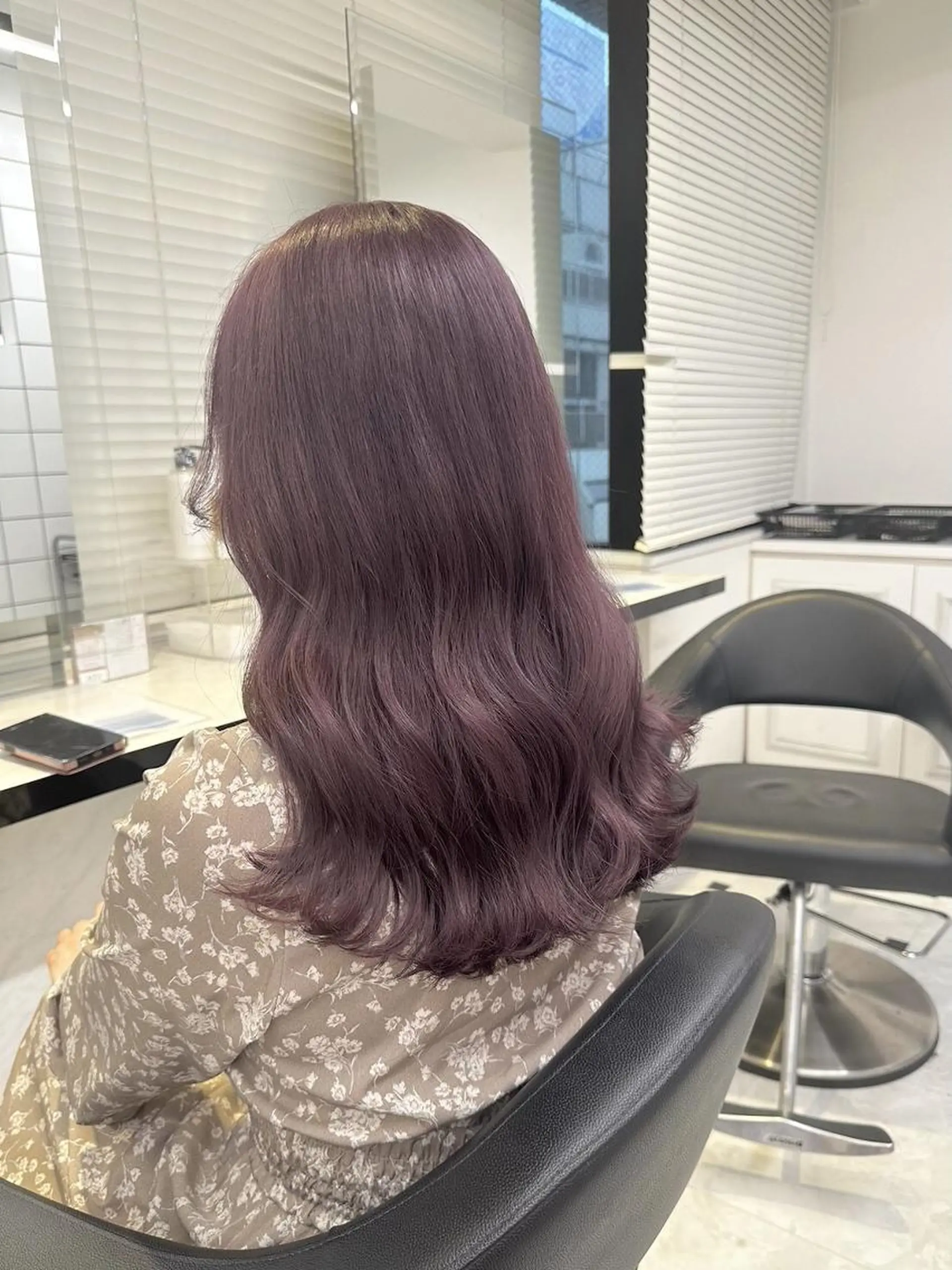 カラー 冬の透明感暗髪❄️ トレンドカラー❄️のヘアスタイル