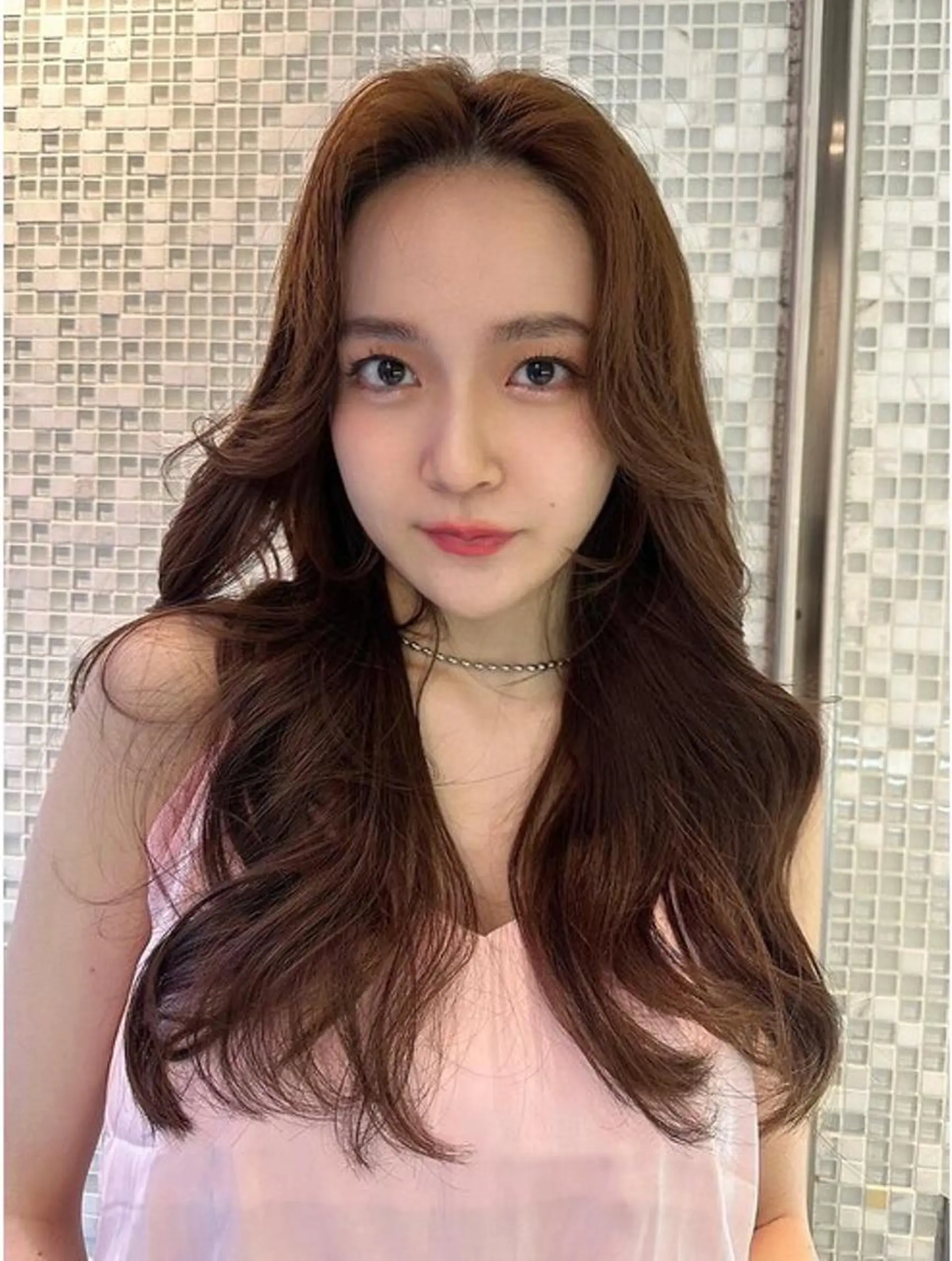 ロング 顔まわりレイヤー 髪質改善 韓国風ヘア レイヤーカット 似合わせカット カット ヘアカラー トリートメント 髪質改善🇰🇷レイ ヤーカット/艶透明髪のヘアスタイル