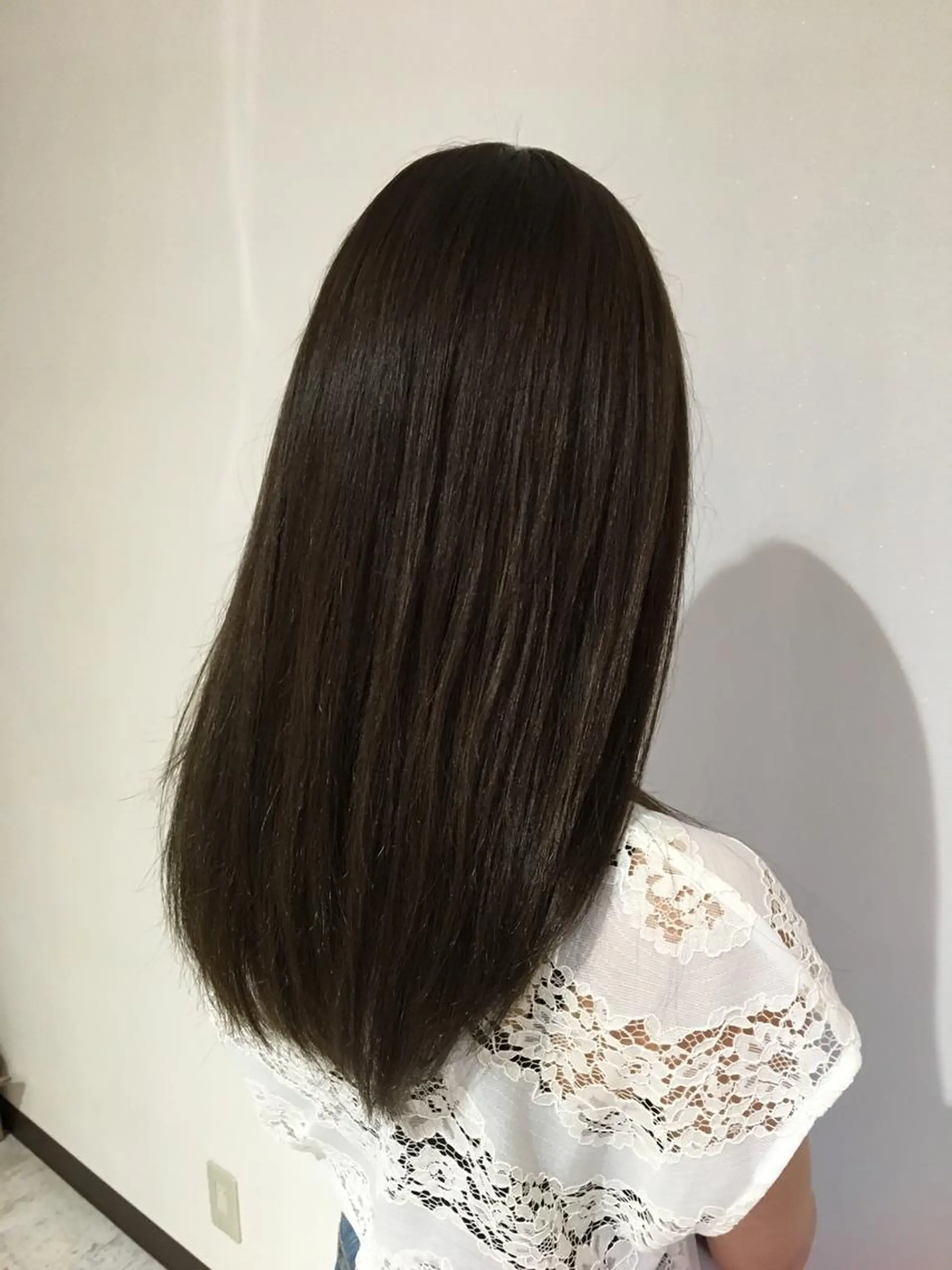 カラー MERu所属・MERu/高橋裕之 /レイヤー/艶カラーのヘアスタイル