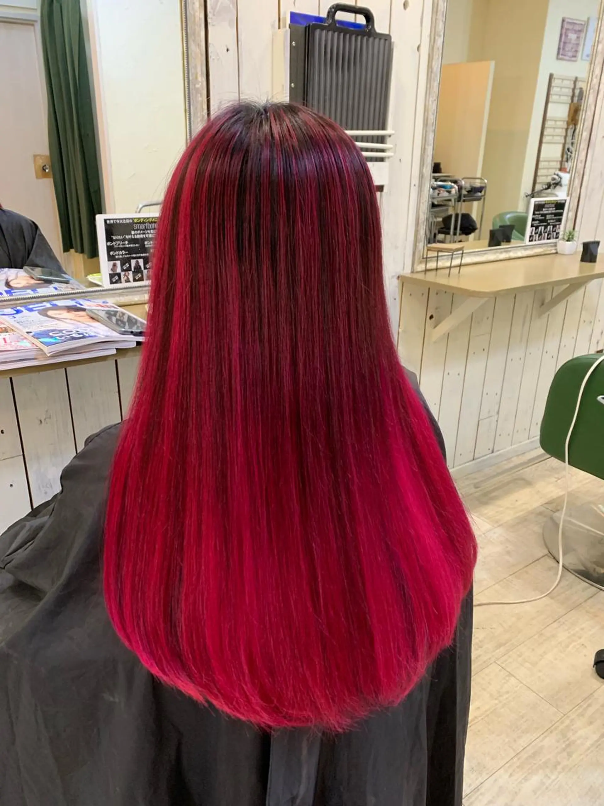 セミロング カット ヘアカラー 高山 滉太のヘアスタイル