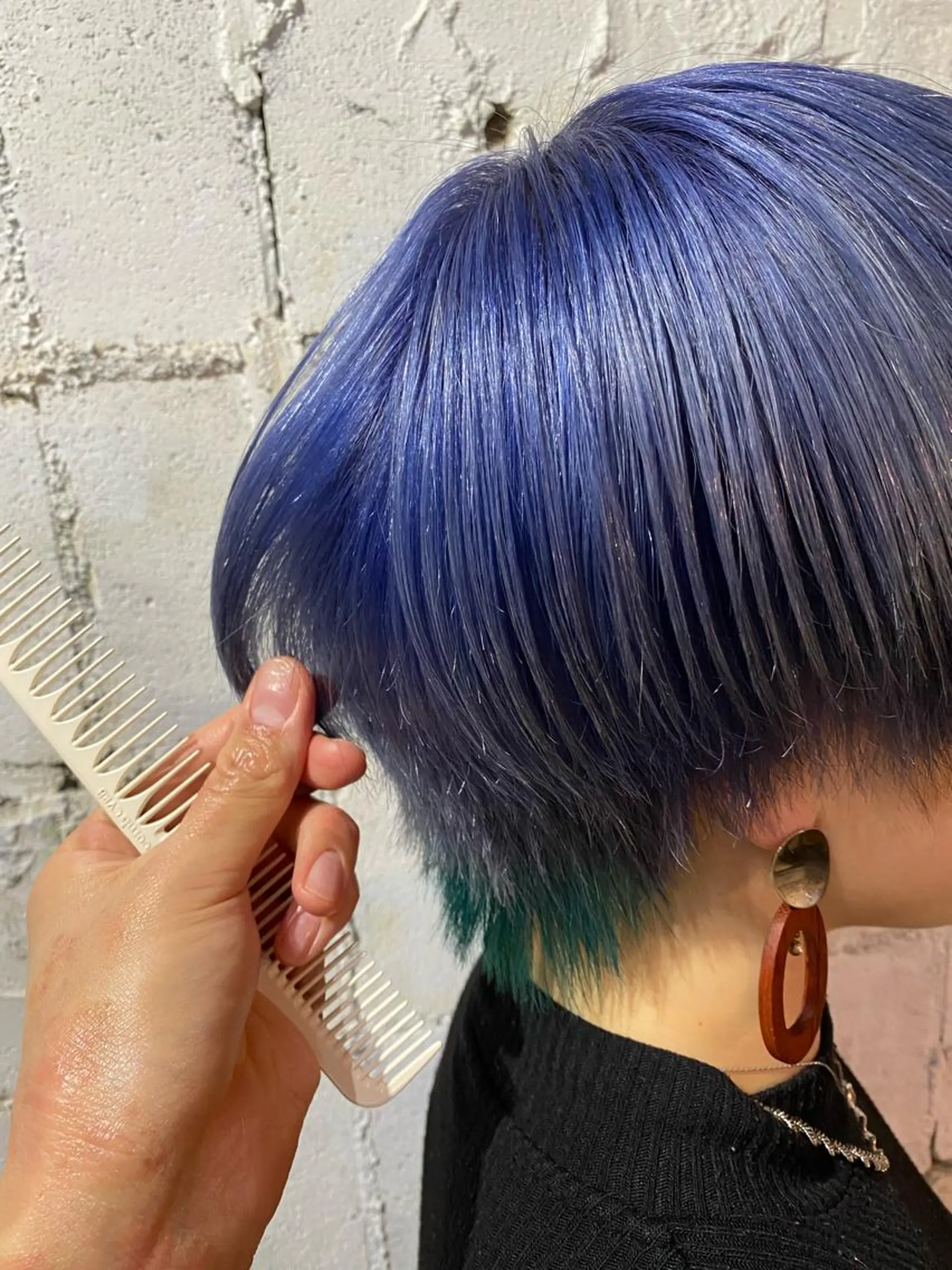 ショート カラー ブリーチ ブルーカラー カット ヘアカラー トリートメント 【韓国レイヤー特化 ハッシュカット】のヘアスタイル